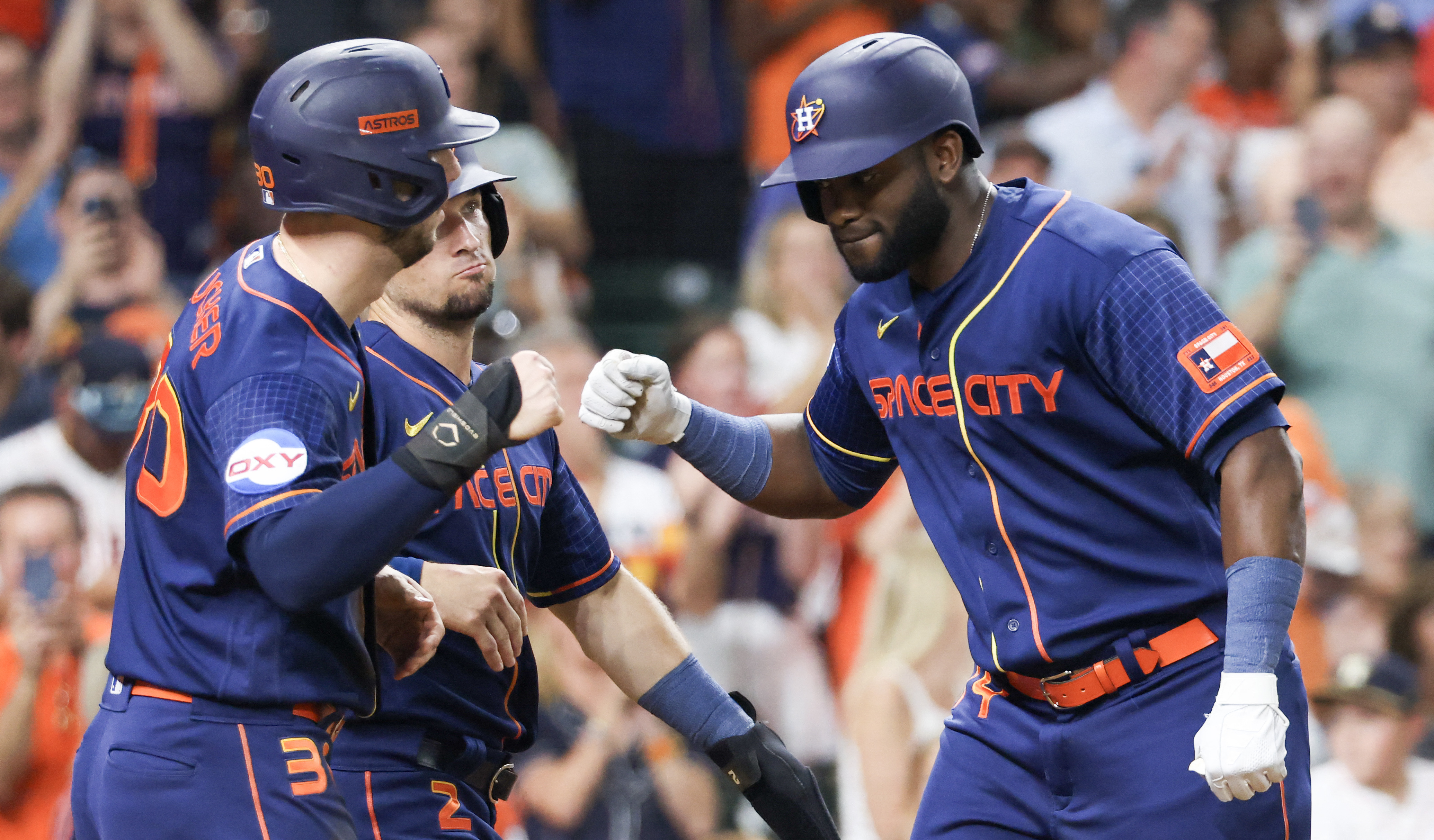 Astros rally past Guardians, now half-game out of first
