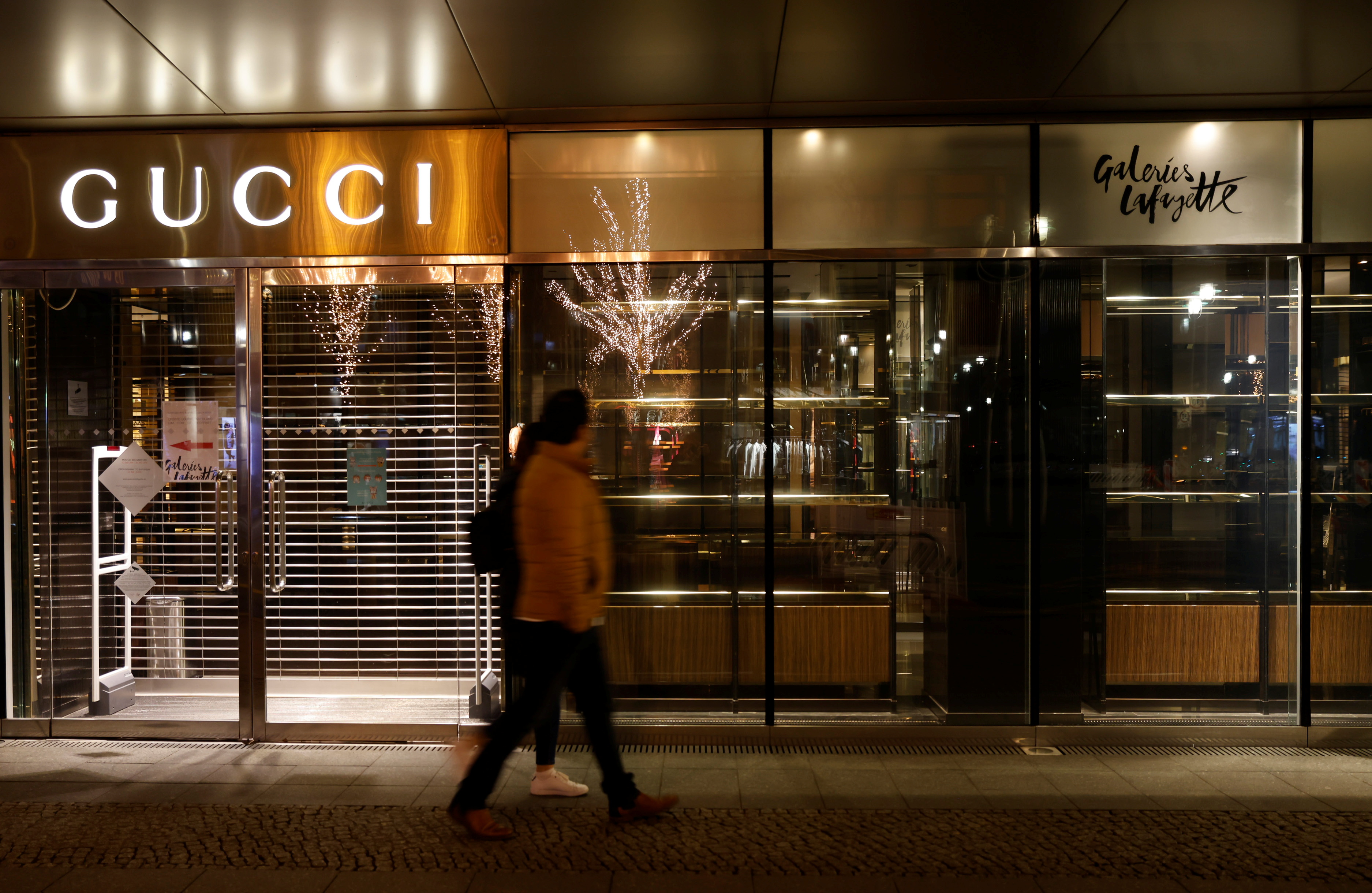 Gucci: revenue share by region worldwide 2022