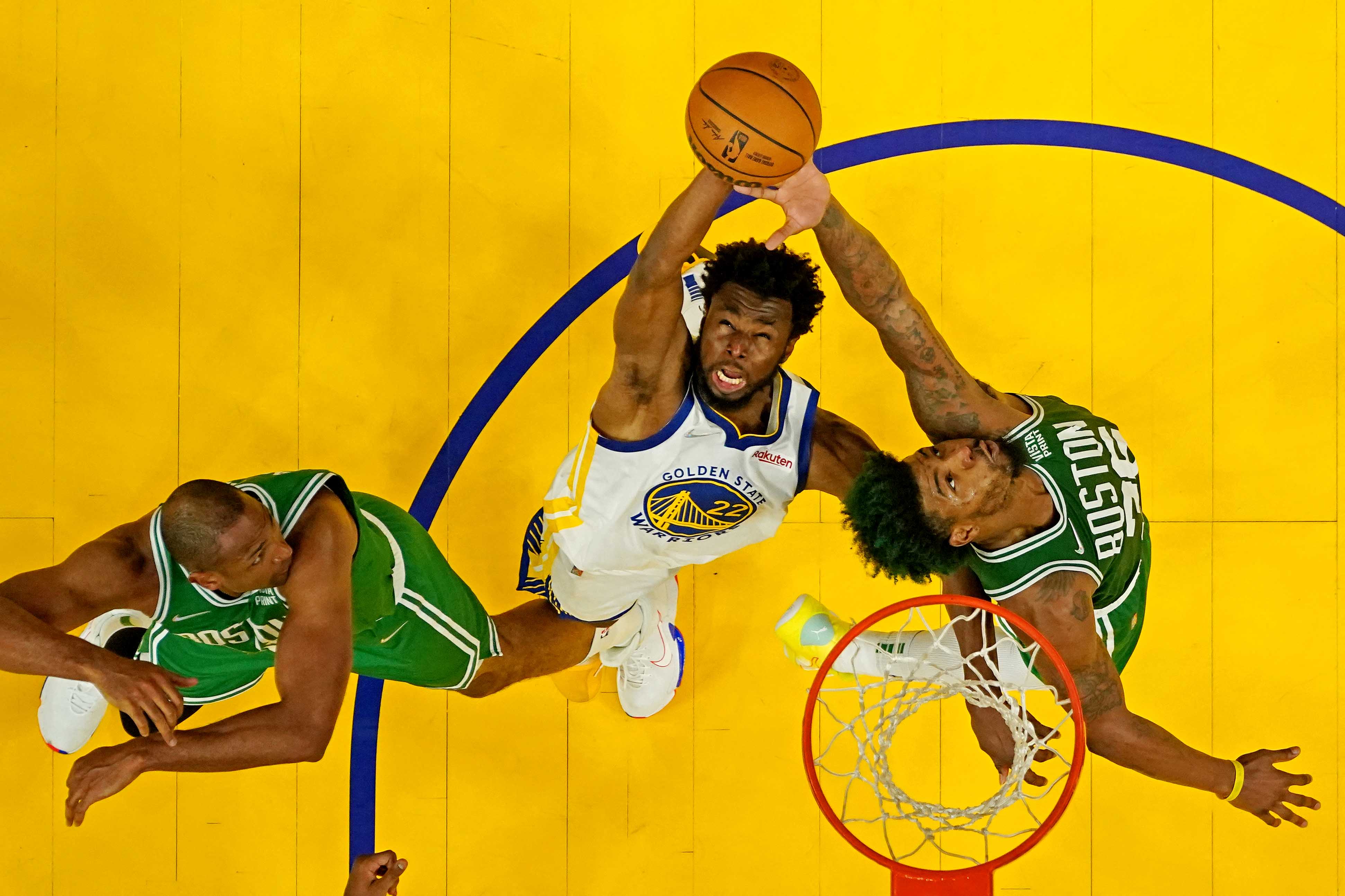 NBA Finals: Warriors bounce back to blow out Celtics in Game 2