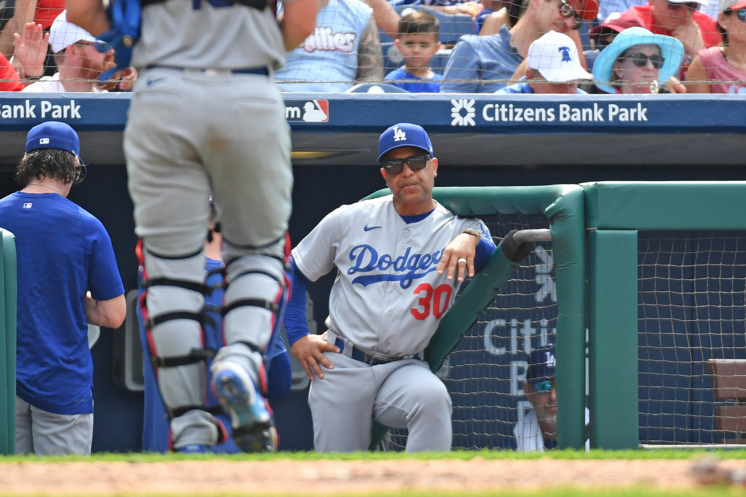 Castellanos' homer helps Phillies to series win over Dodgers