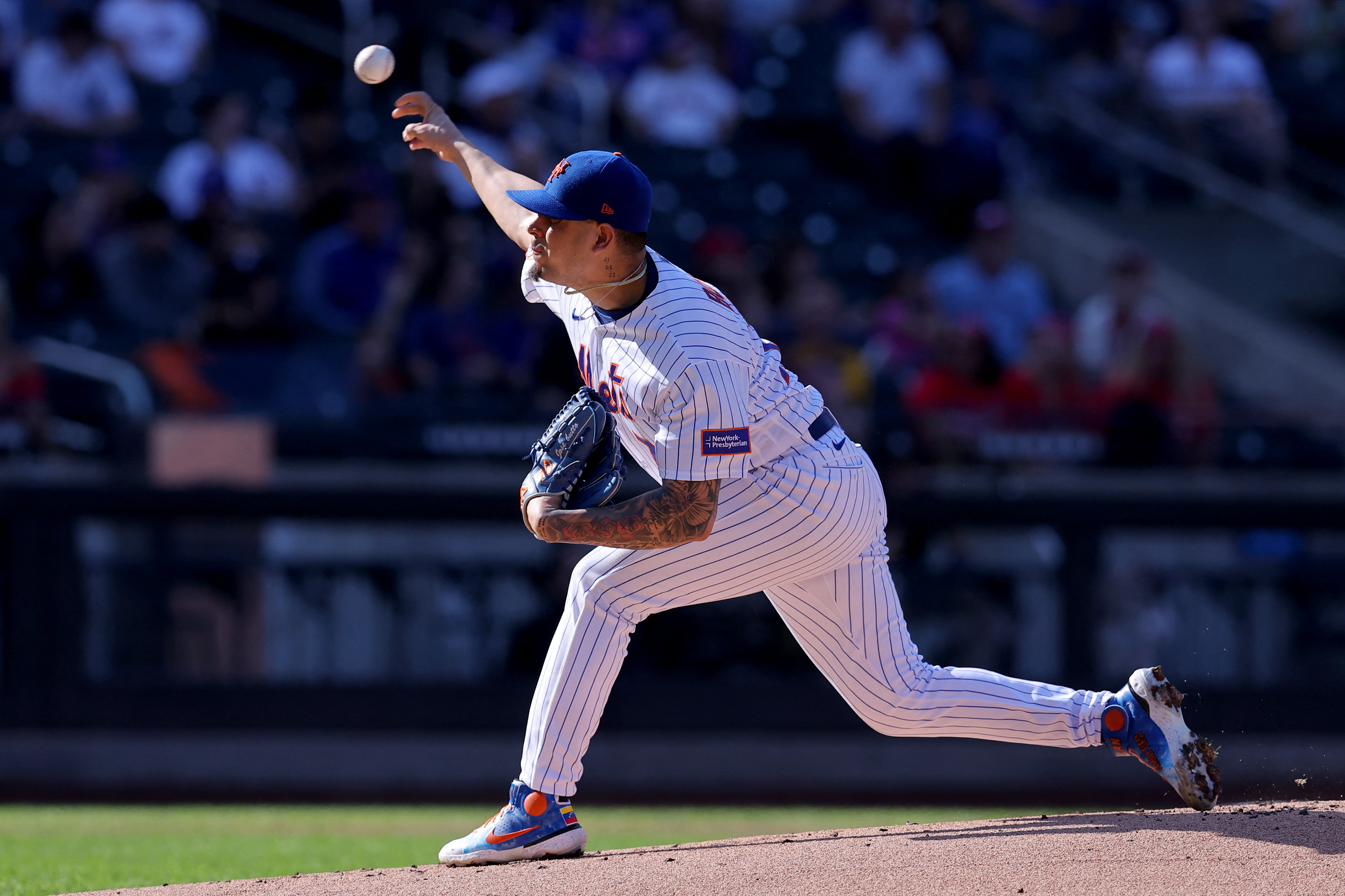 Phillies pound Mets, face Marlins in wild-card round