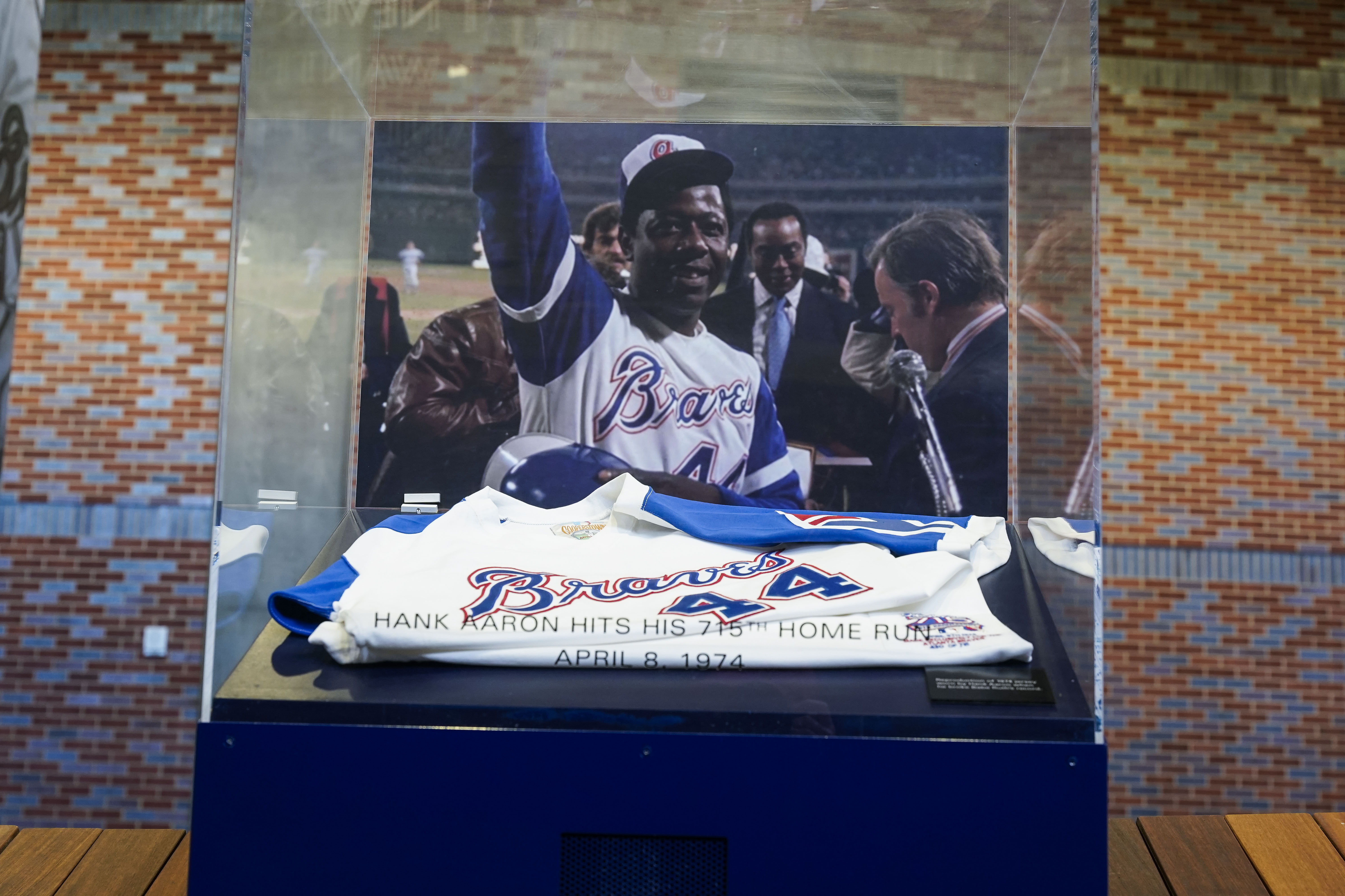 Braves launch $2M Hank Aaron fund to promote diversity