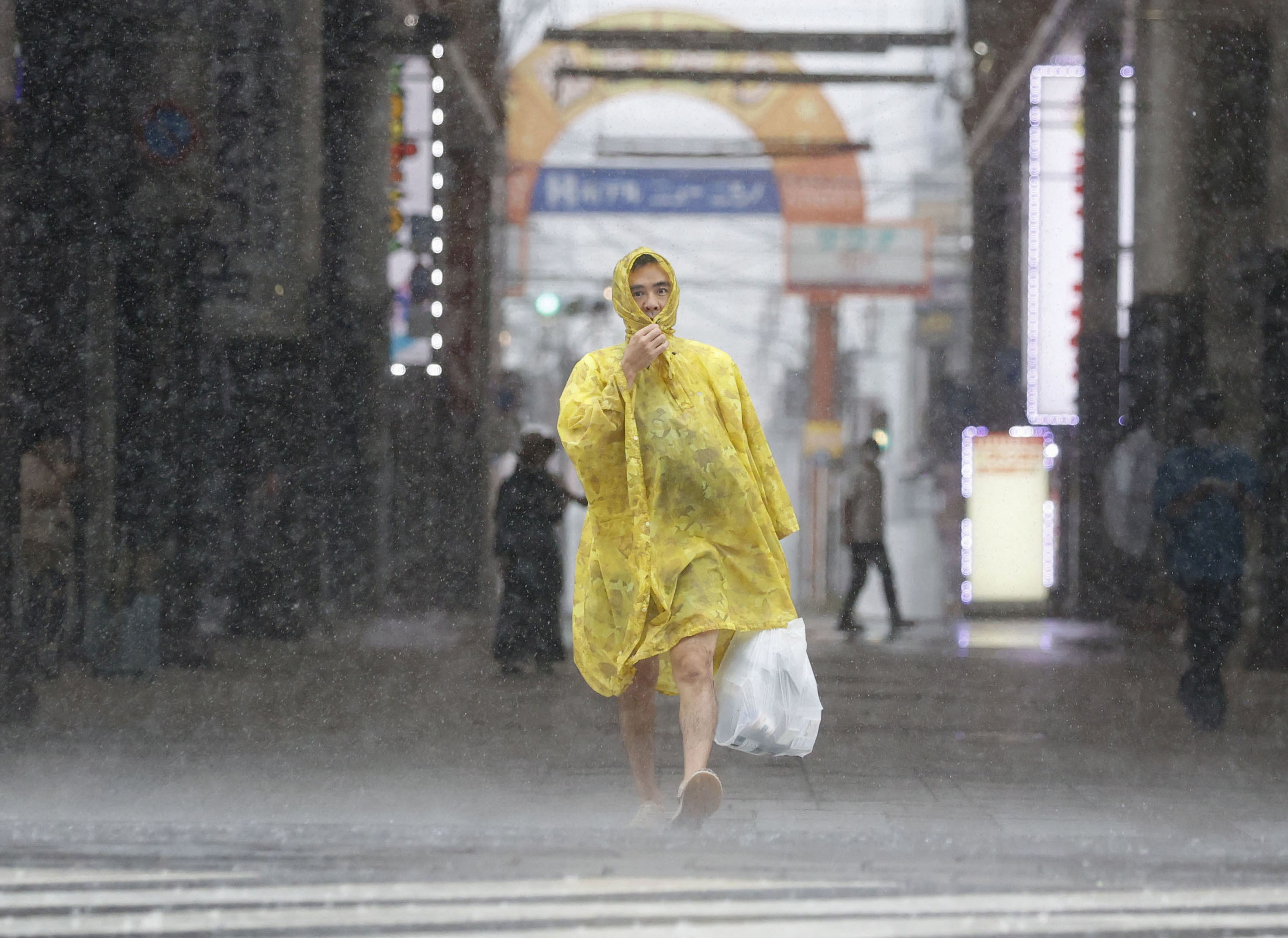 Typhoon Nanmadol hits Japan