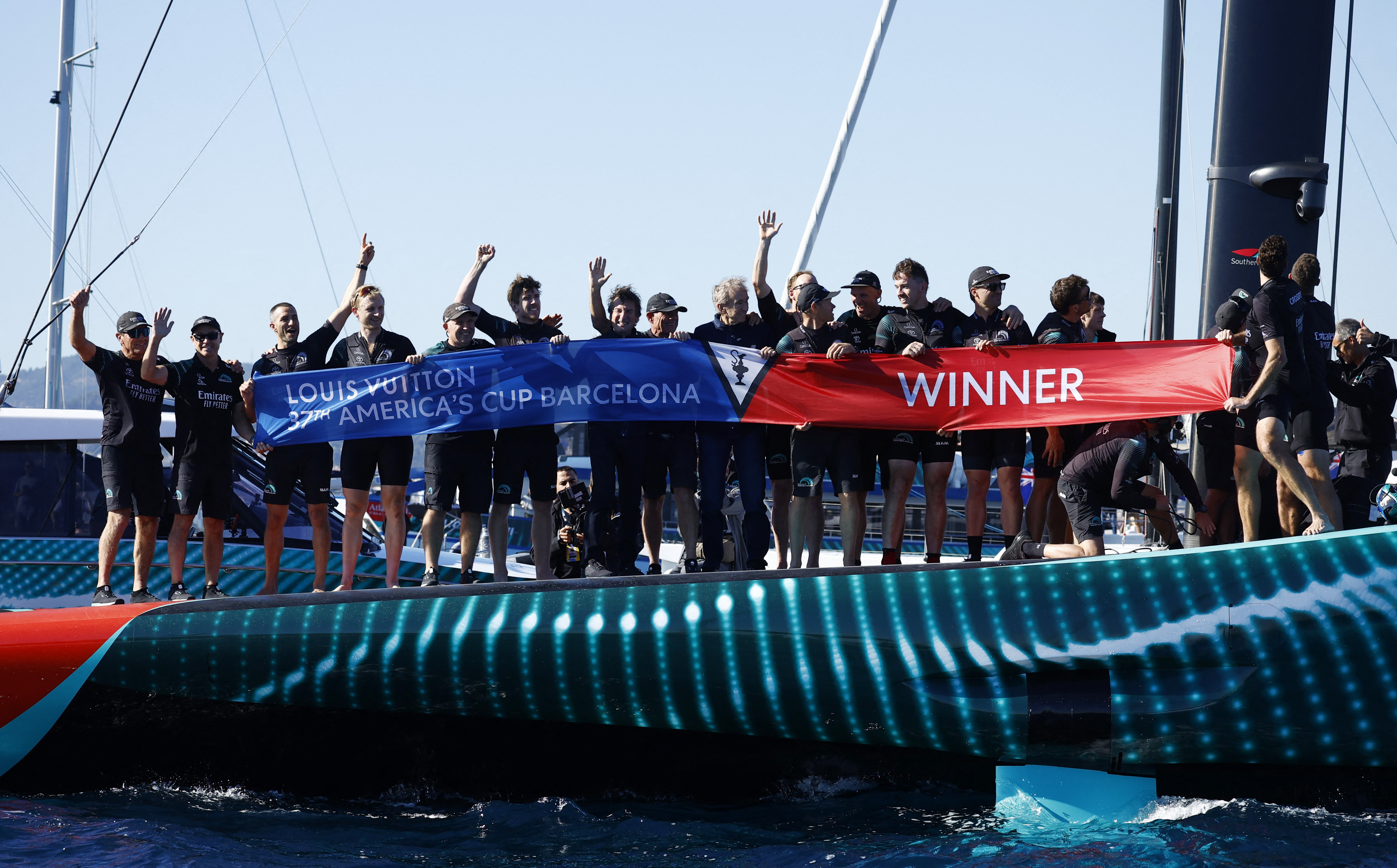 New Zealand retain America's Cup with 72 win over Britain Reuters
