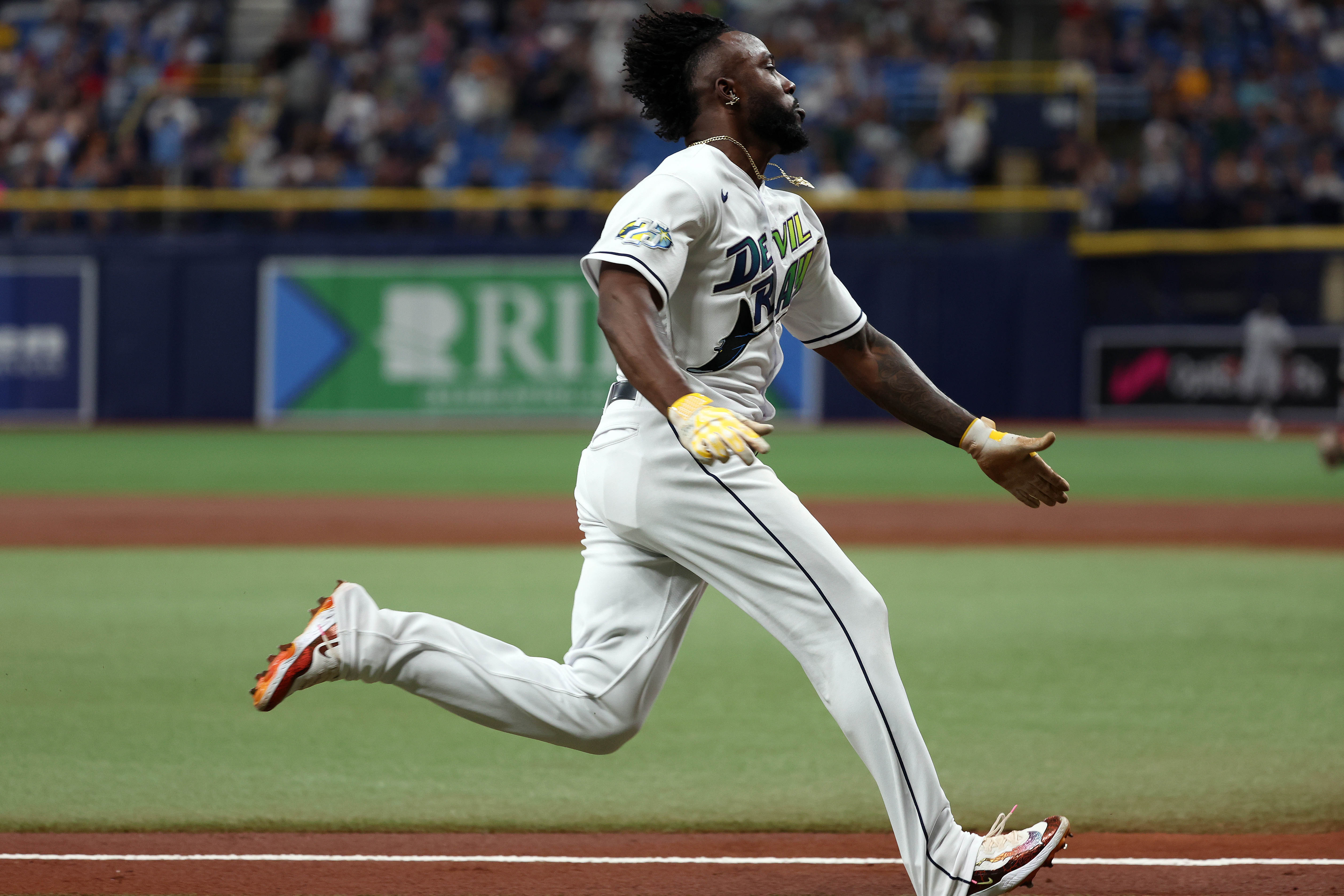 Brandon Lowe's walk-off HR lifts Rays over White Sox