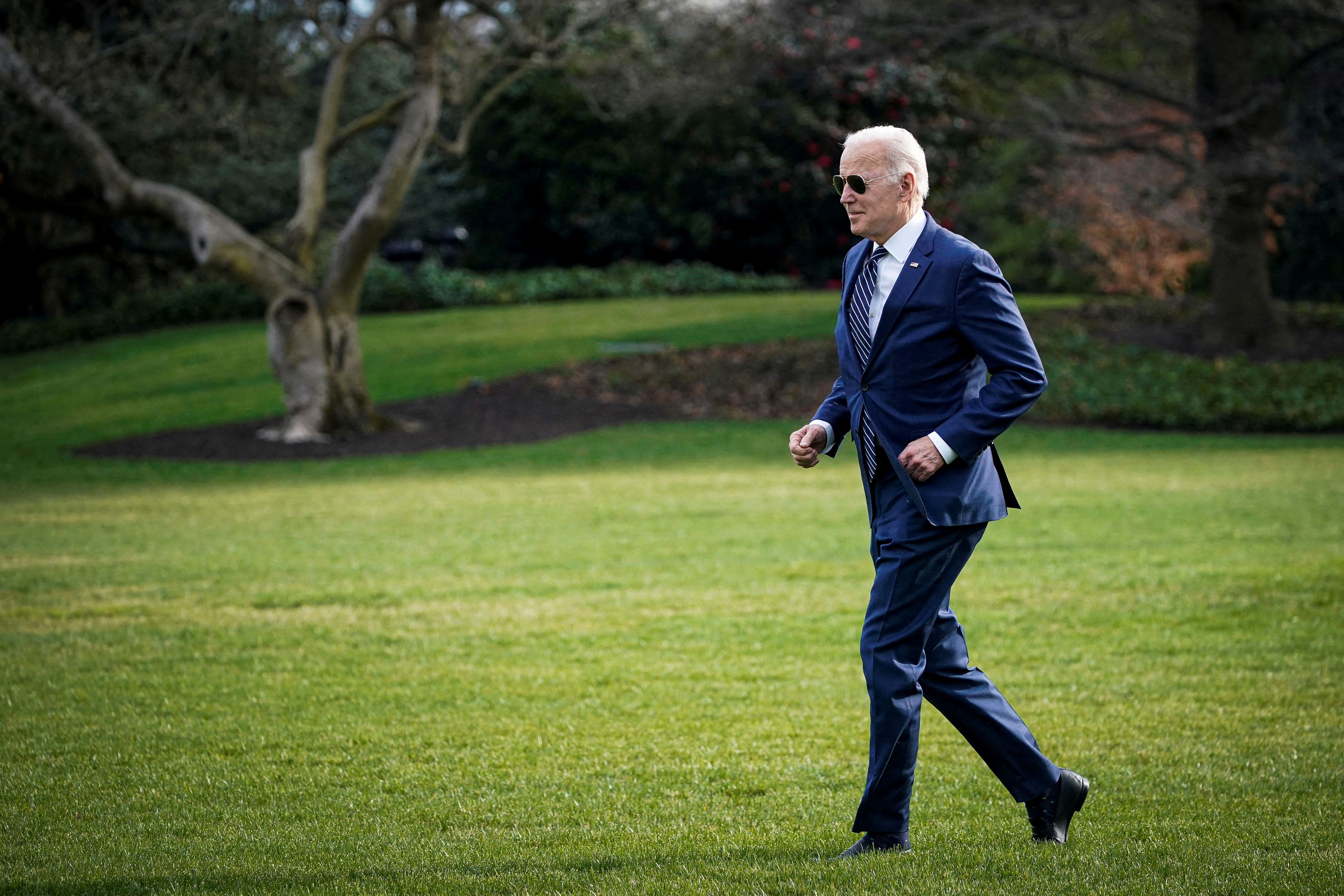 Reuters/Ipsos Poll: President Biden Approval Rating Drops to New Low of 40%