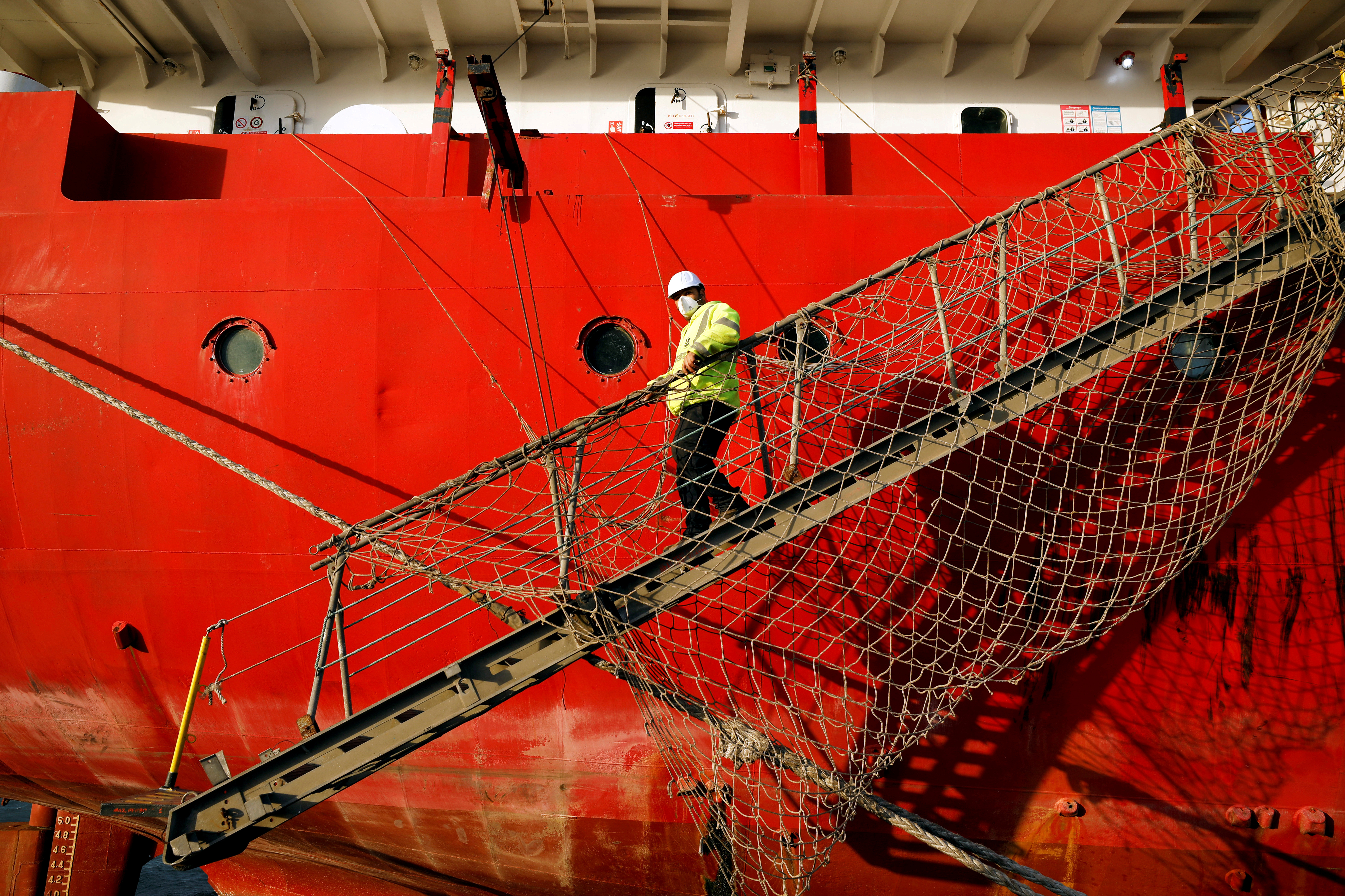 said to stop shipping majority of items to customers in Israel