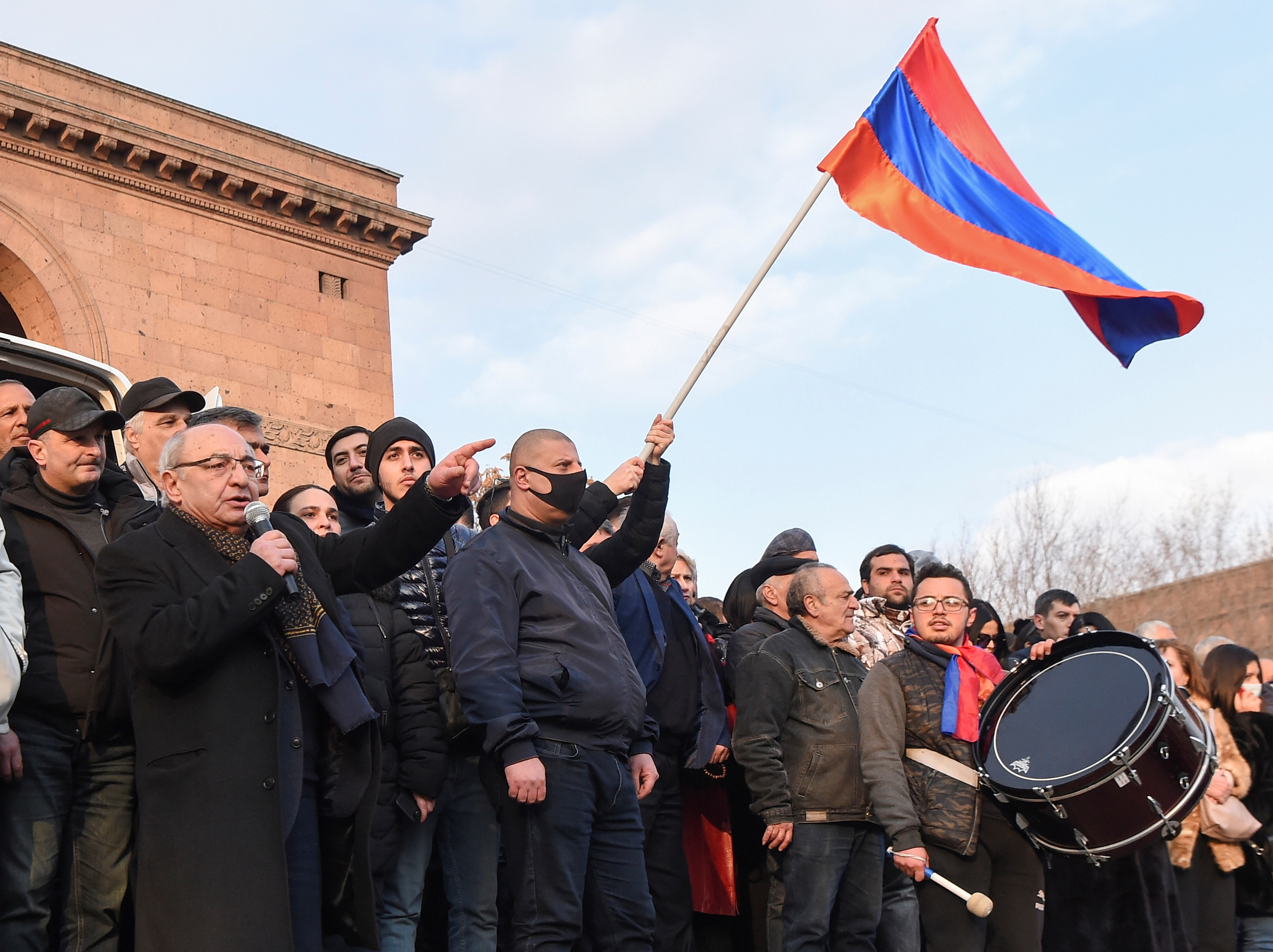 Последние новости в армении на сегодняшний день. Протесты в Армении 2021. Армения революция 2018 Пашинян. Митинг Ереван 2018. Митинг в Армении 2018.