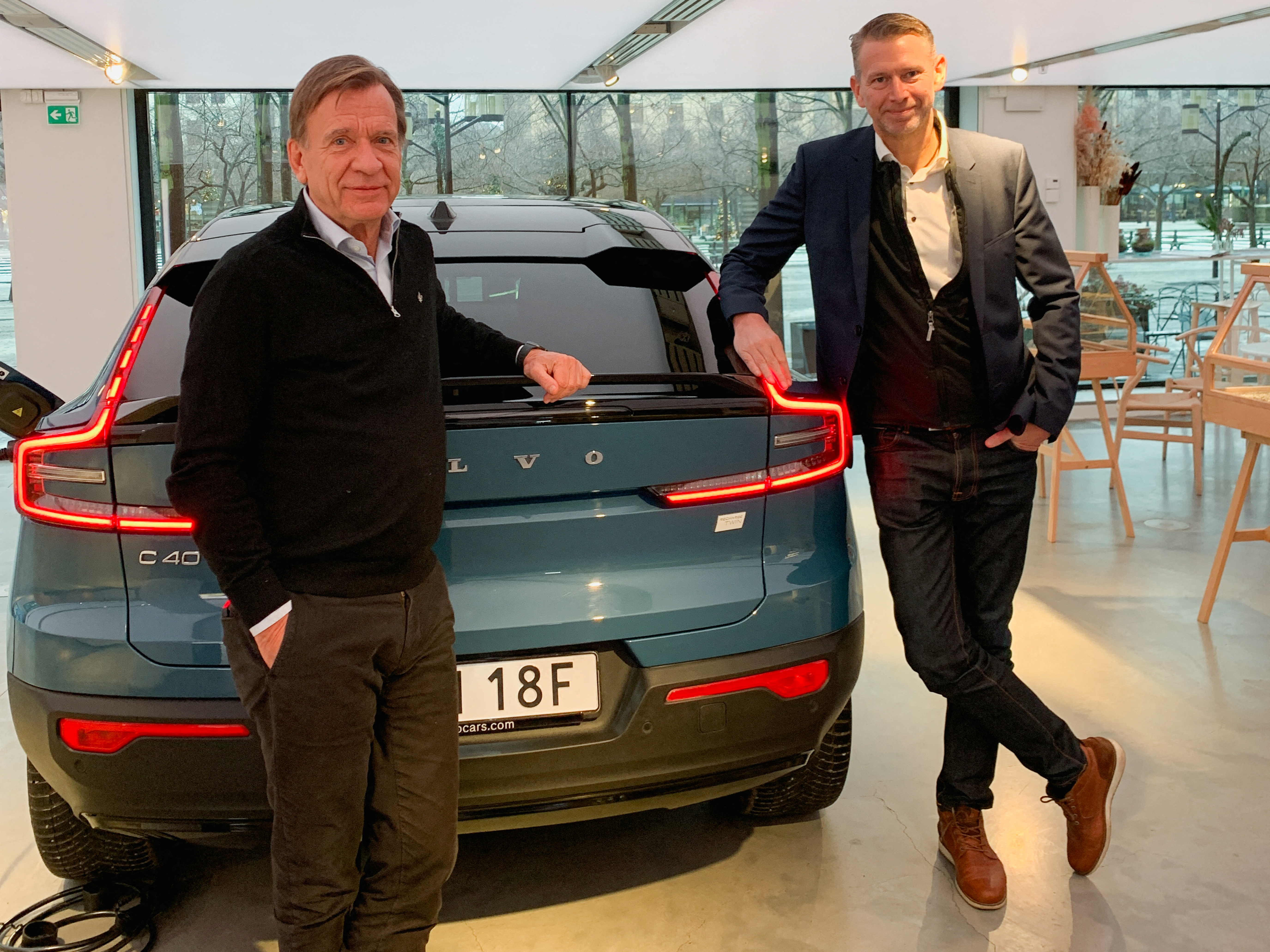 Volvo Cars CEO Hakan Samuelsson and Northvolt CEO Peter Carlsson pose for a picture in Stockholm