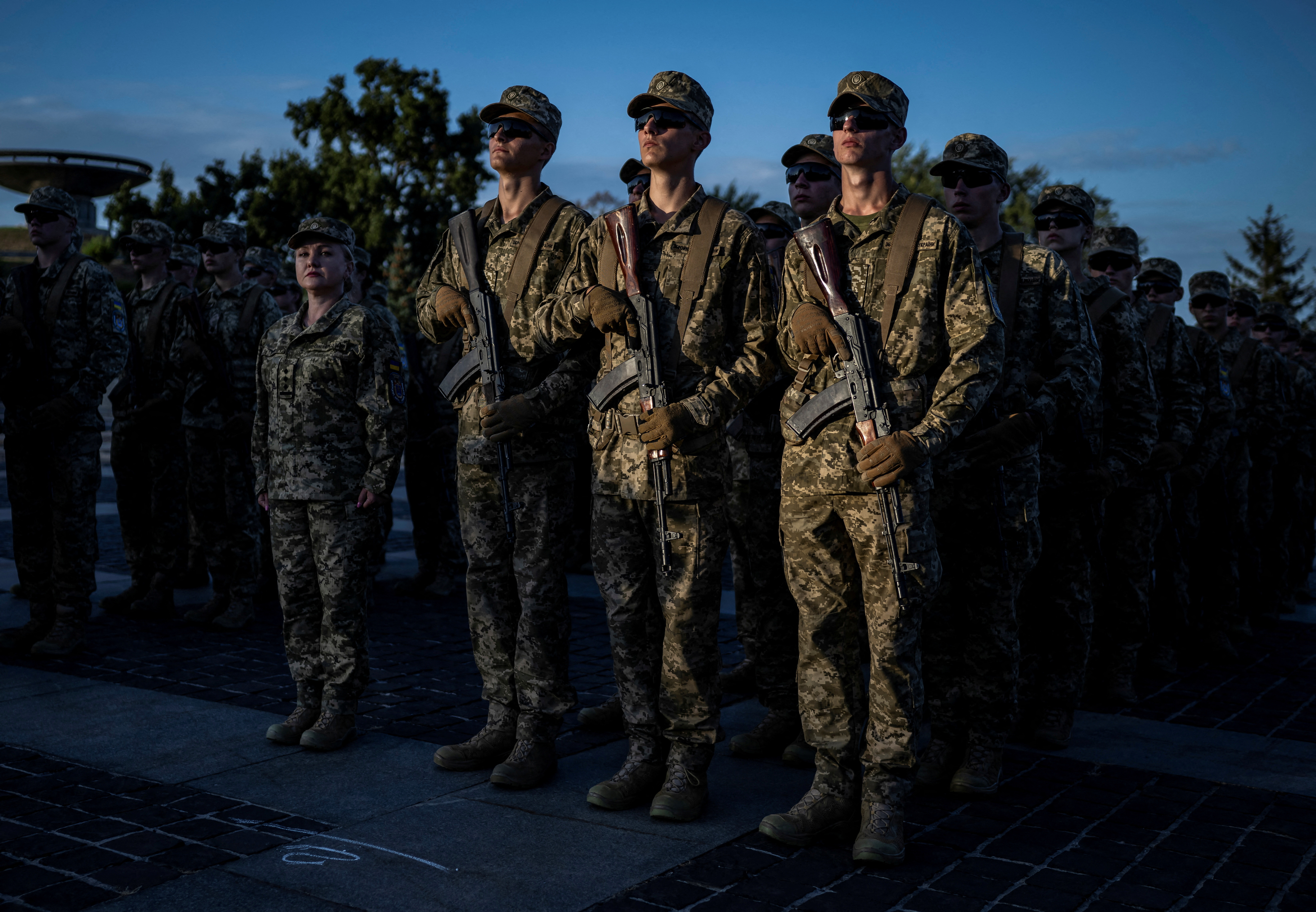 Ukrainian Female Soldiers Get First Official Women's Uniforms