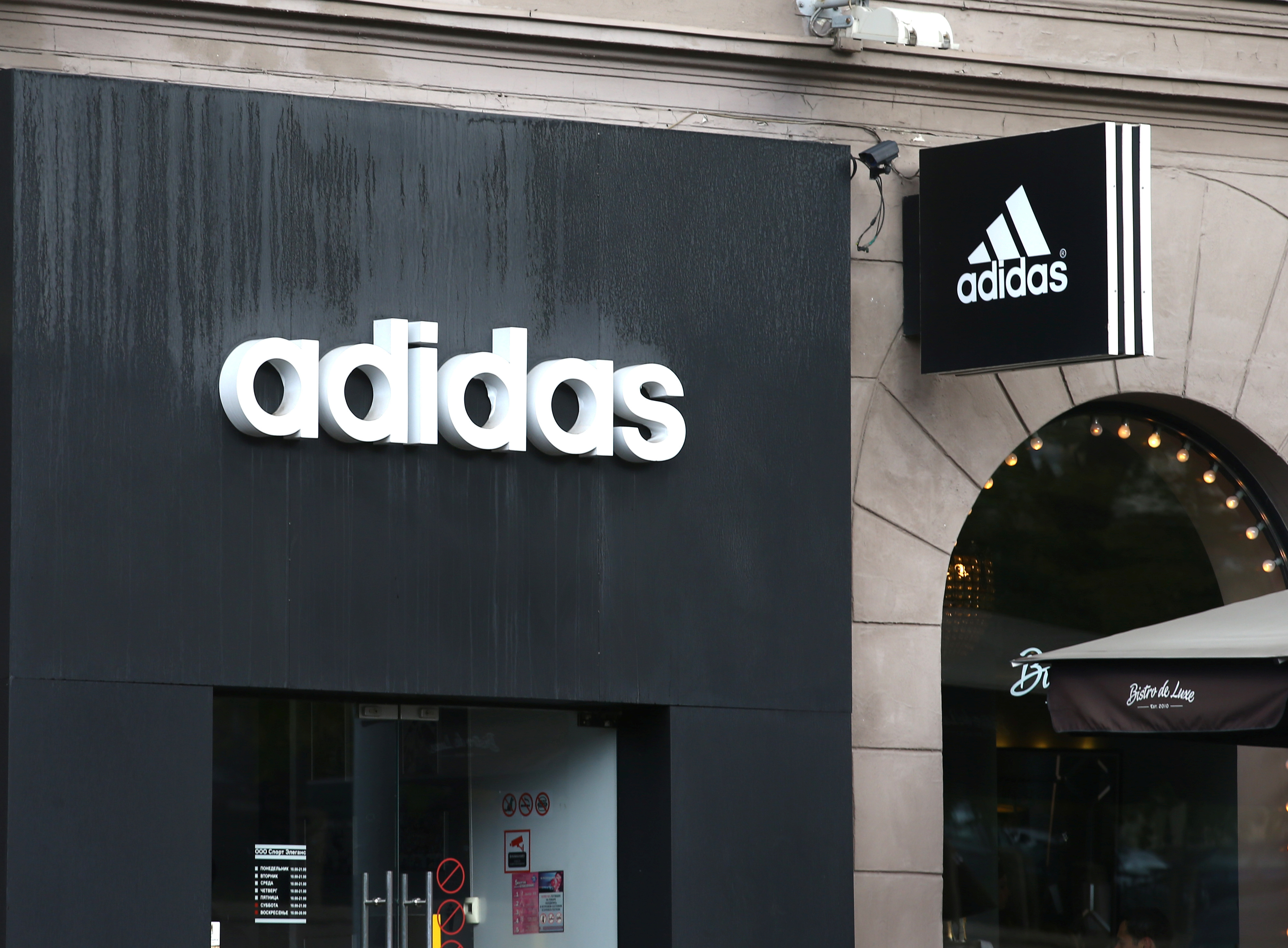 línea Desesperado Rocío Adidas cuts full-year profit target on slow China recovery | Reuters