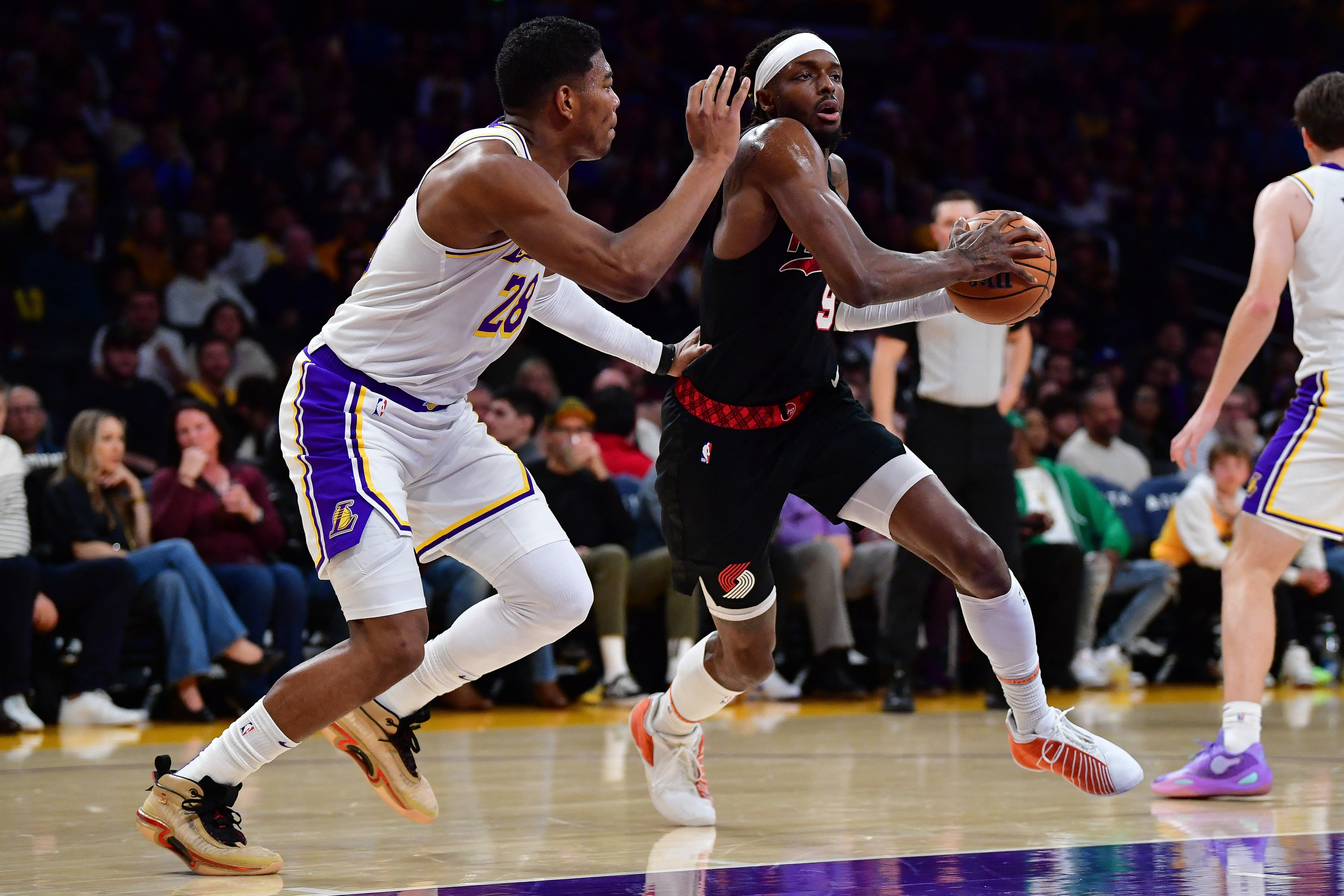 NBA=レーカーズがトレイルブレーザーズに大勝、八村は9得点