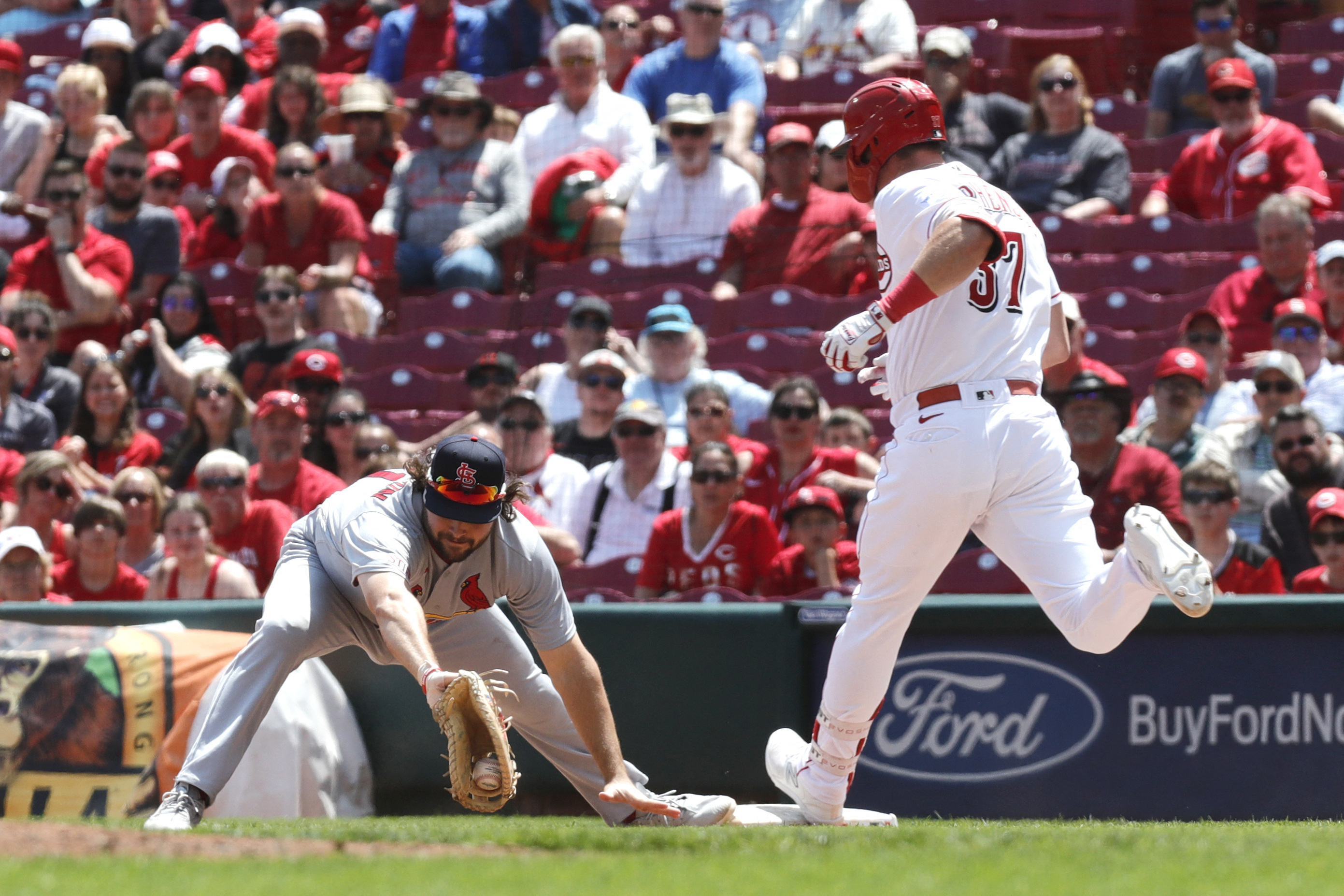 MLB: Cincinnati Reds at St. Louis Cardinals, Fieldlevel