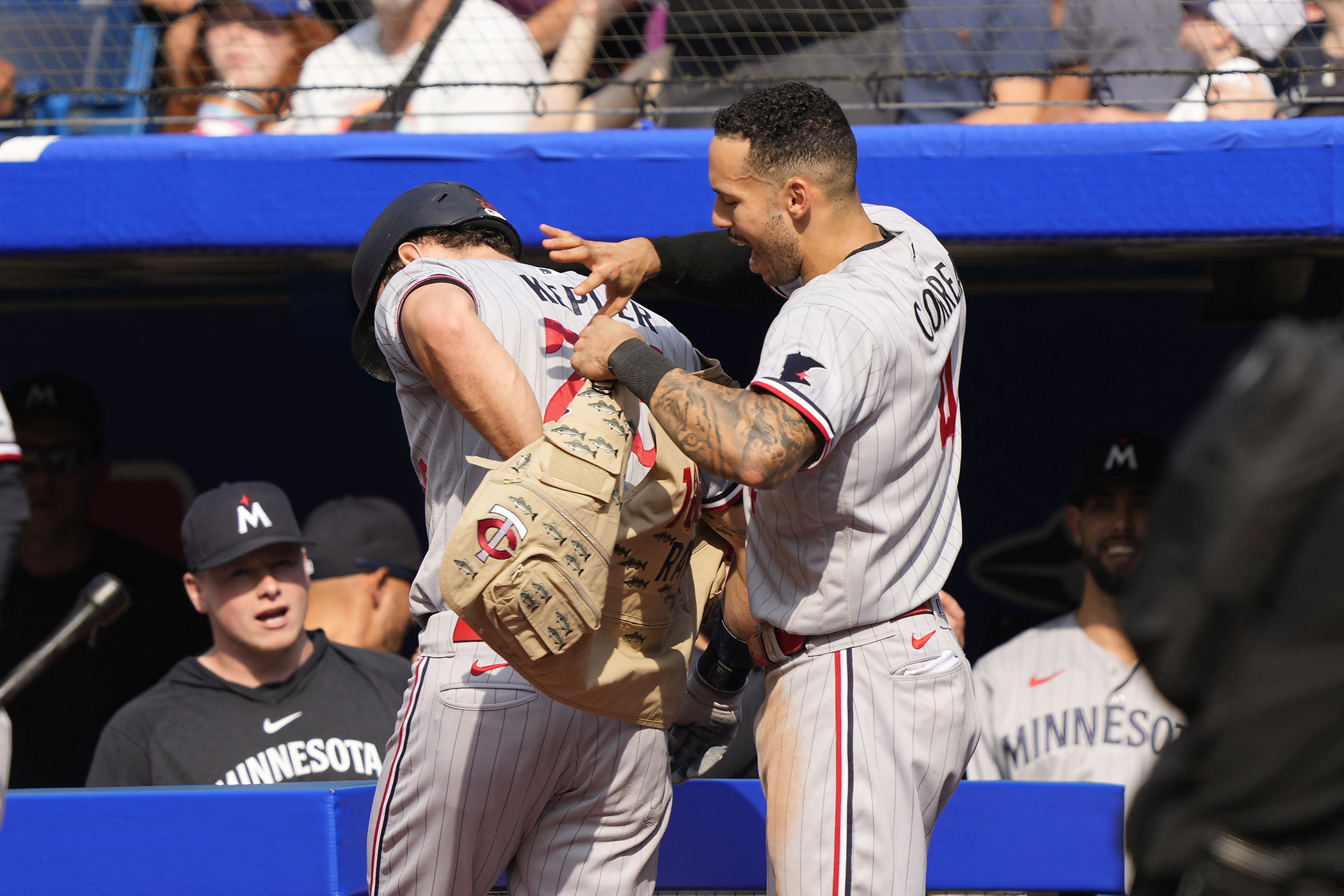 Haniger HR lifts M's, Merrifield sets KC hit-streak mark