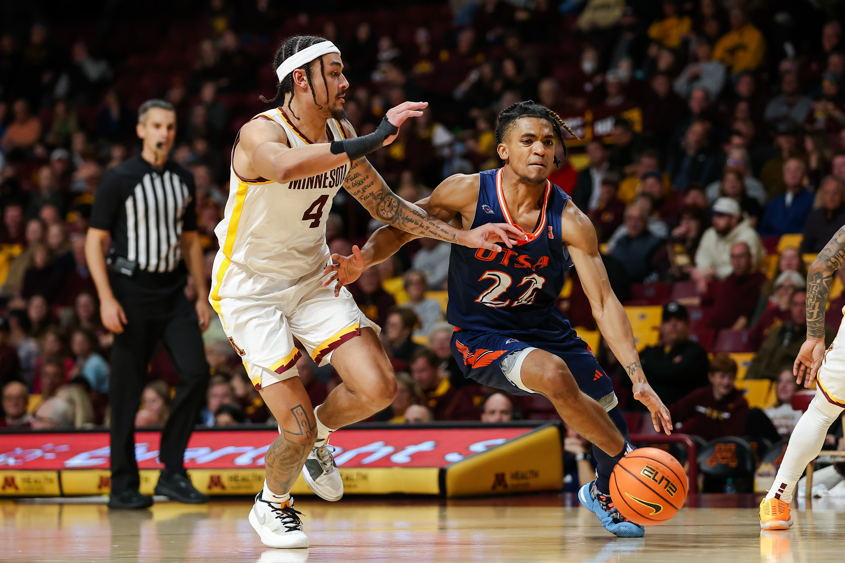 Cam Christie leads Minnesota to easy win vs. UTSA in college debut ...