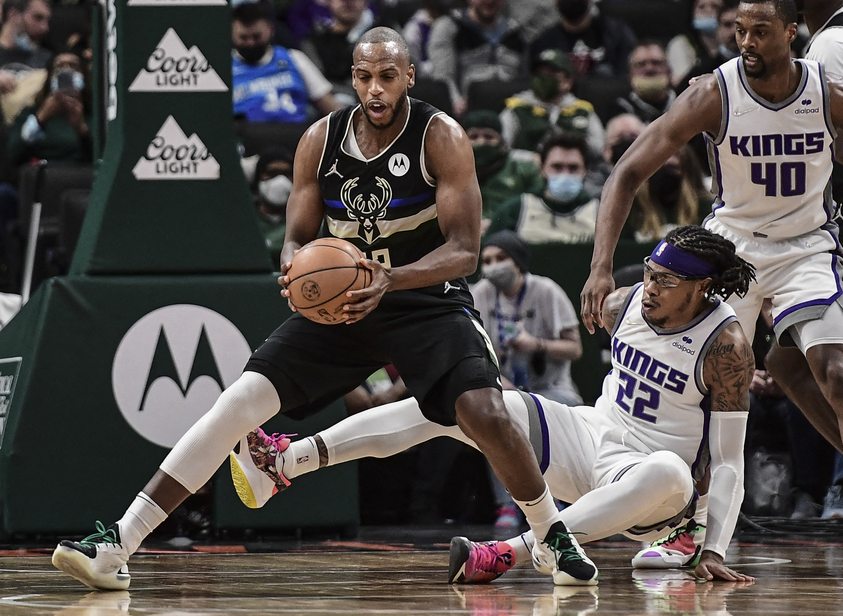 NBA: Sacramento Kings at Milwaukee Bucks