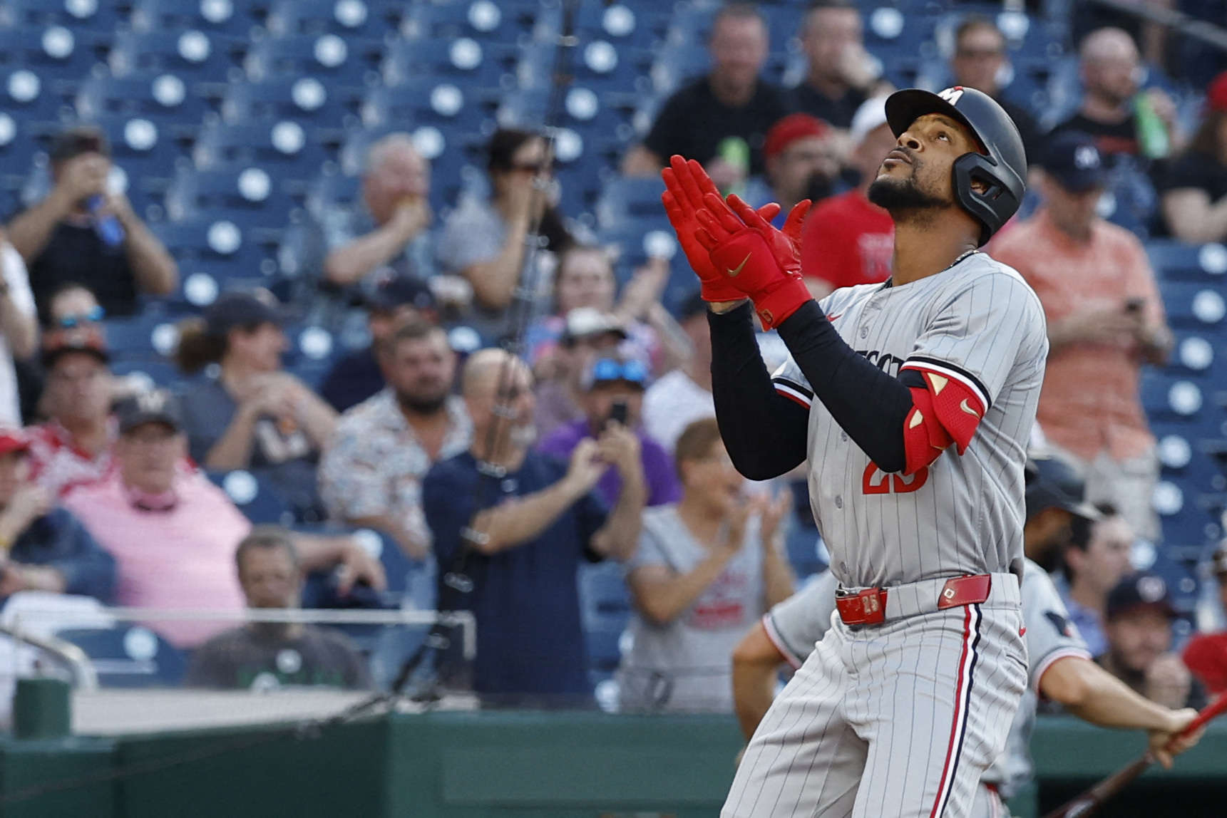 Byron Buxton hits 2 HRs as Twins rout Nationals to end skid | Reuters