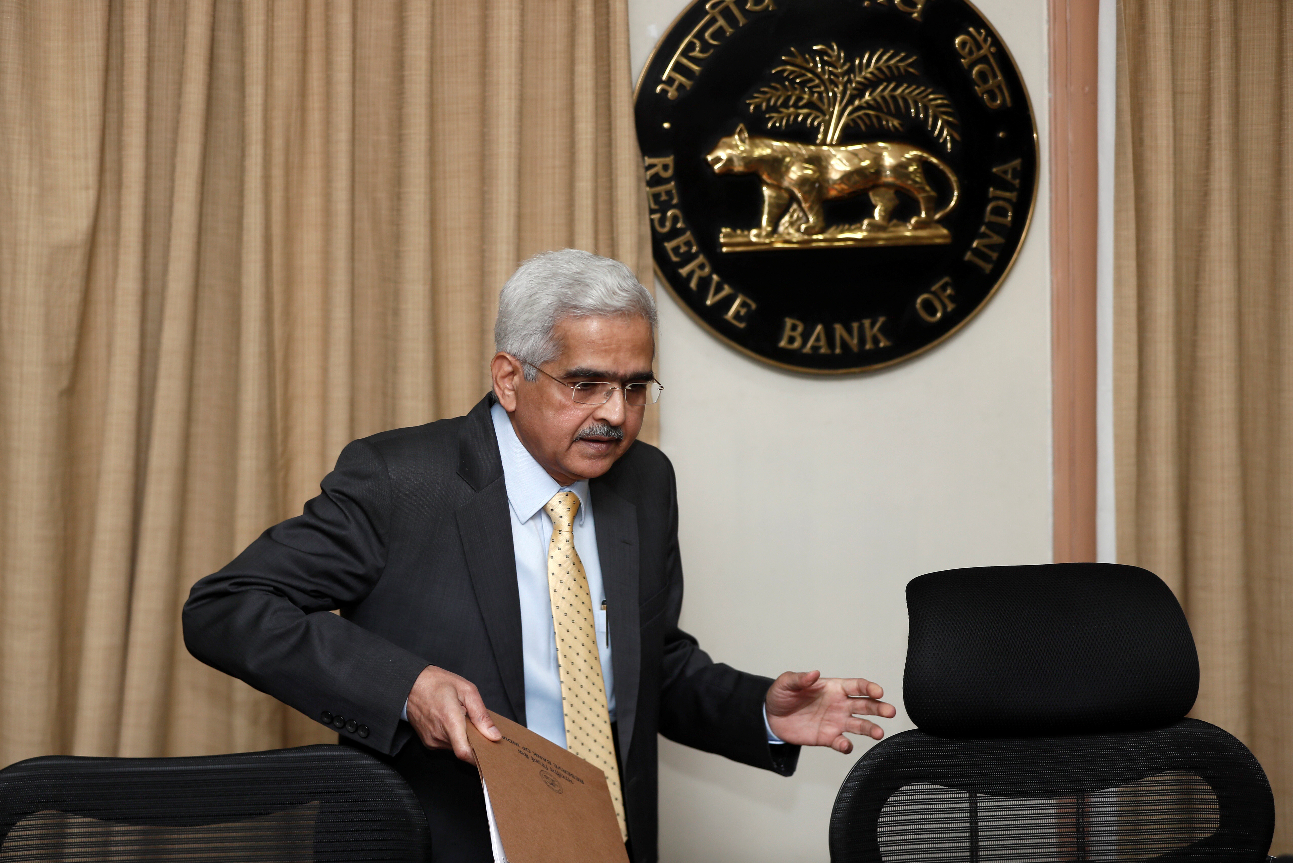 The Reserve Bank of India (RBI) Governor Shaktikanta Das arrives at a news conference after a monetary policy review in Mumbai, India, February 6, 2020. REUTERS/Francis Mascarenhas