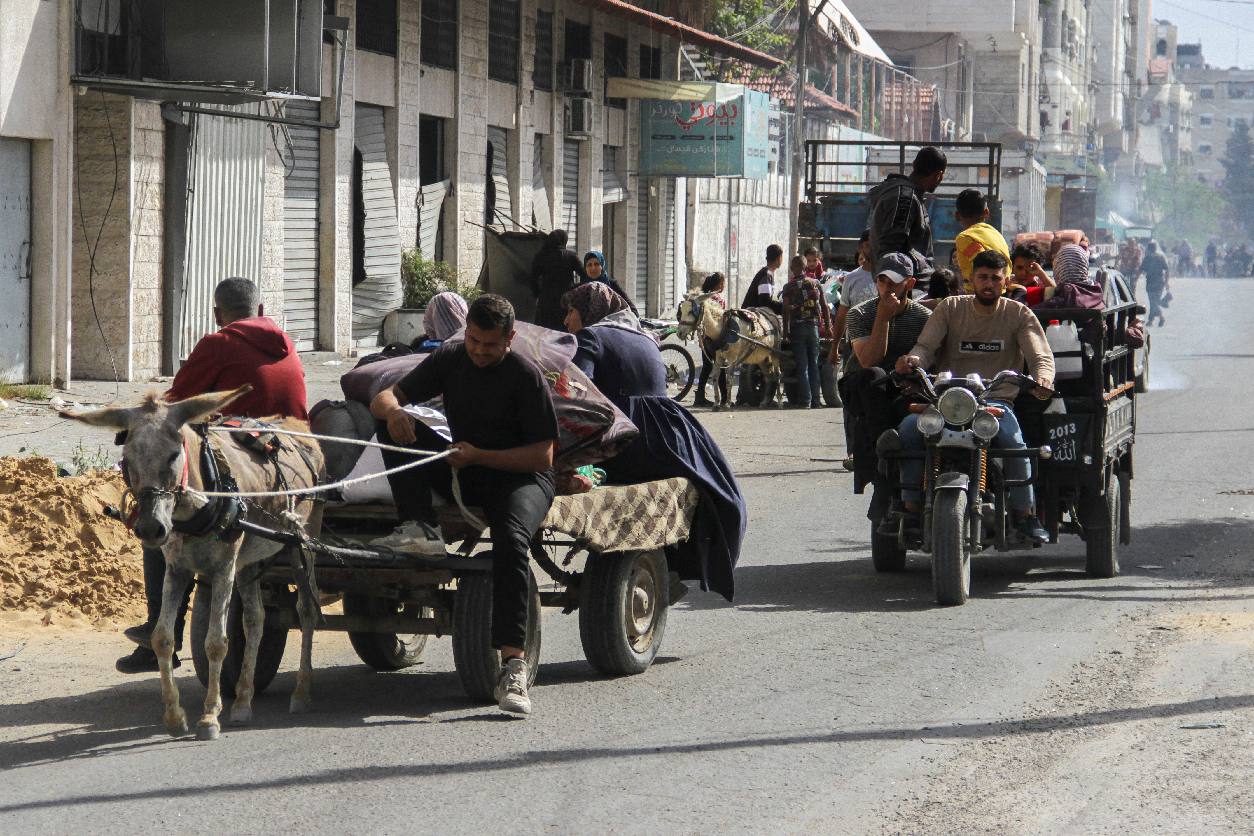 Palestinians flee Jabalia after the Israeli military called on residents to evacuate, in Gaza