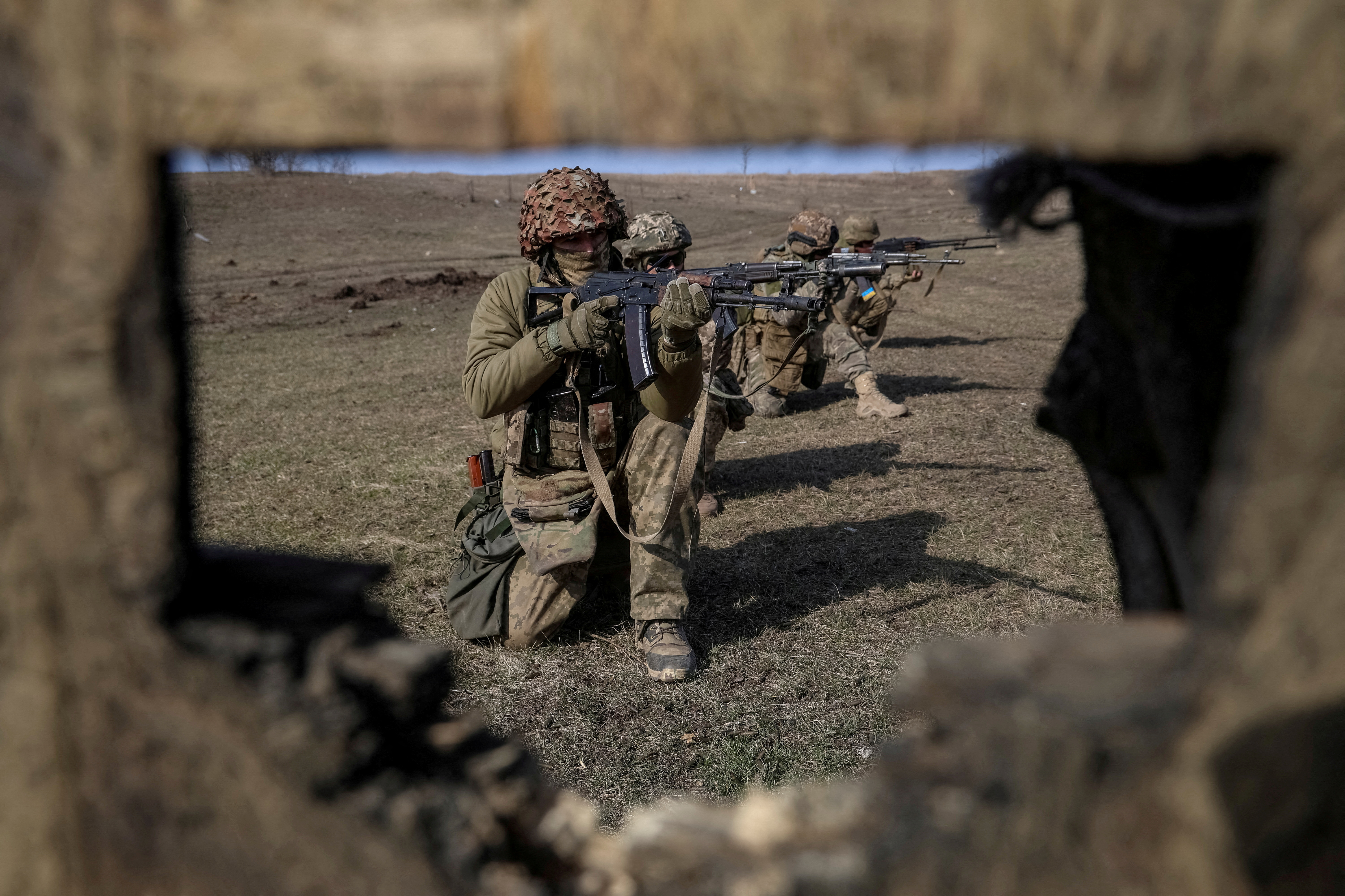 Ukrainian servicemen take part in training in Donetsk region