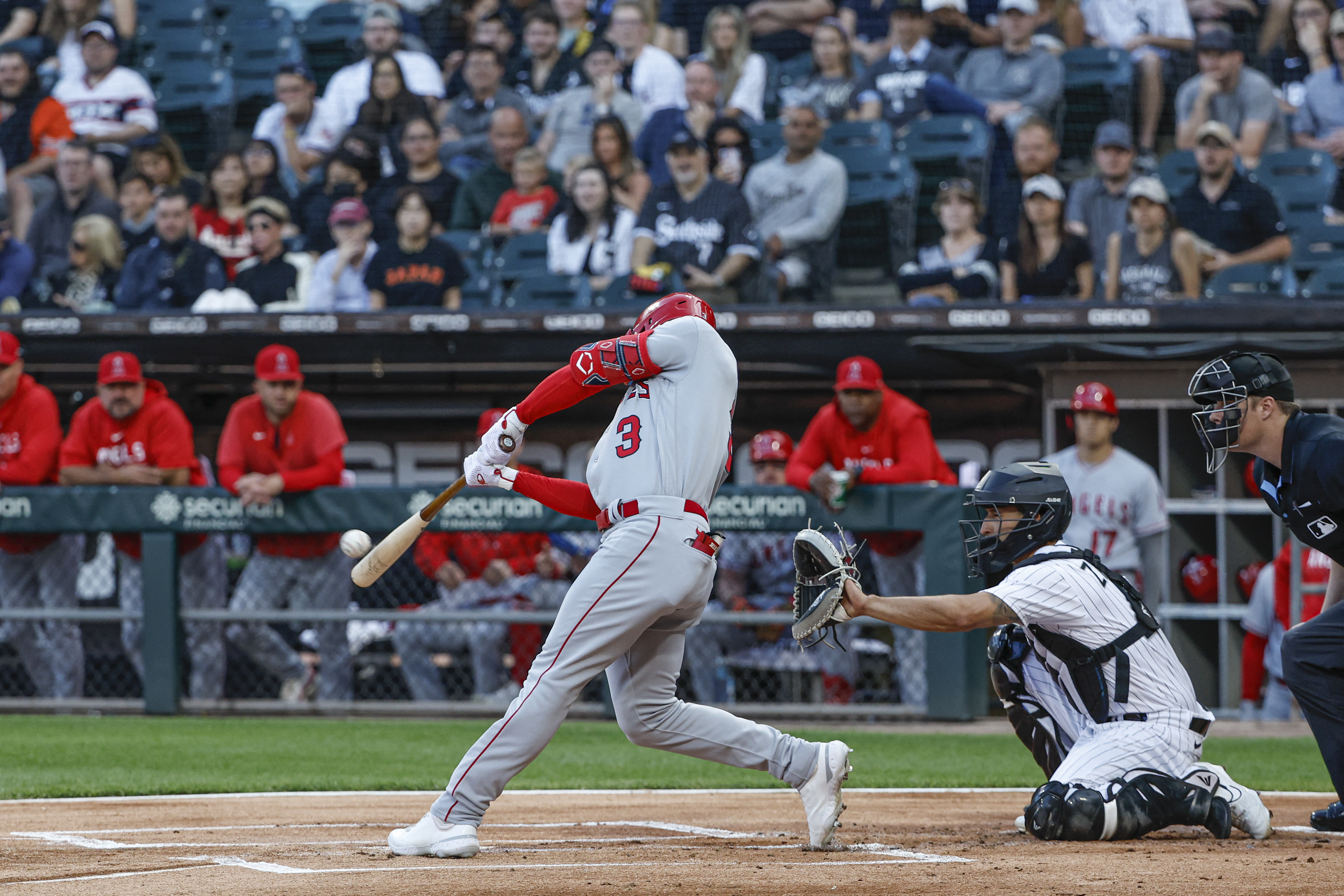 White Sox unload vs. Angels to end skid