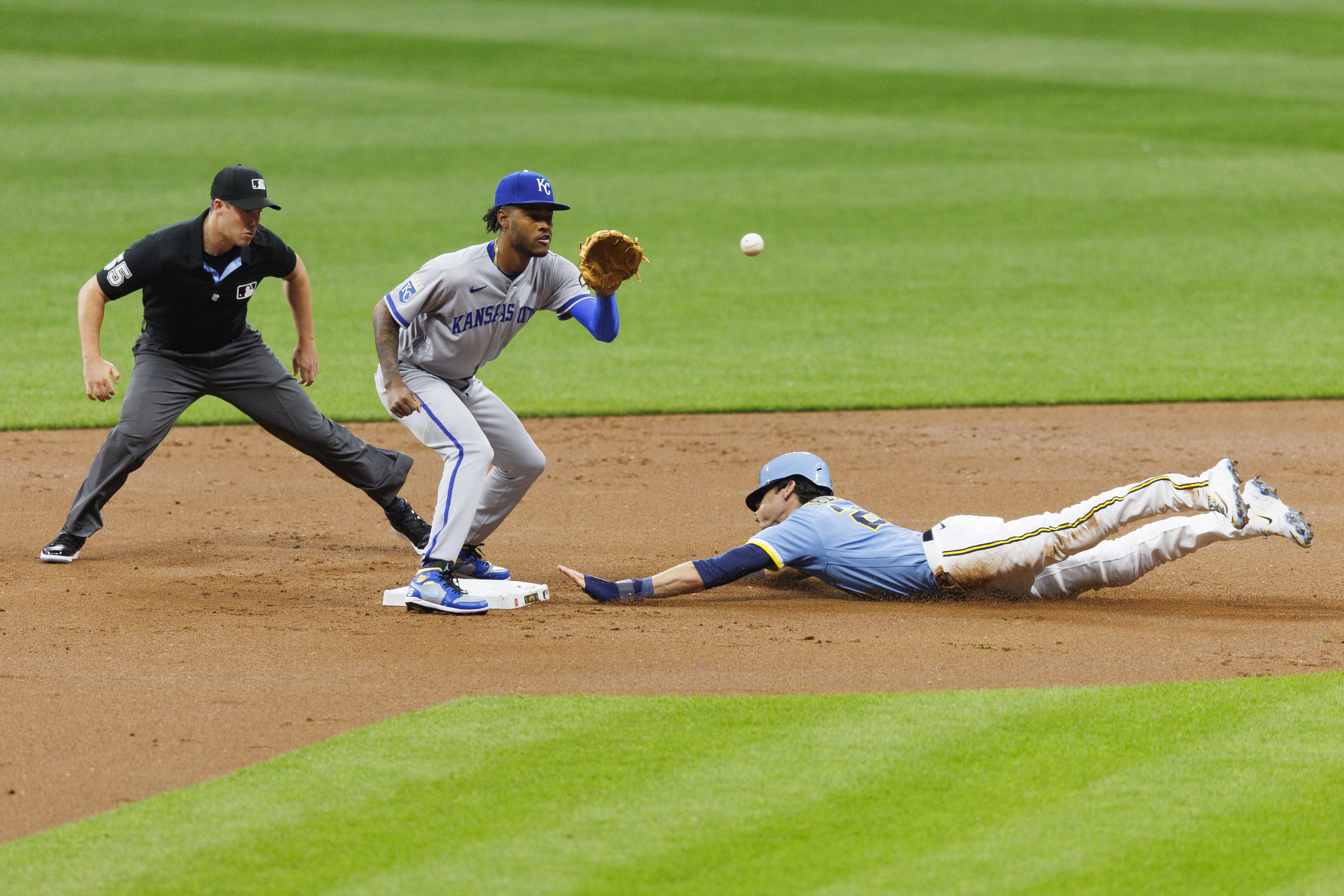 Corbin Burnes' scoreless outing carries Brewers over Royals