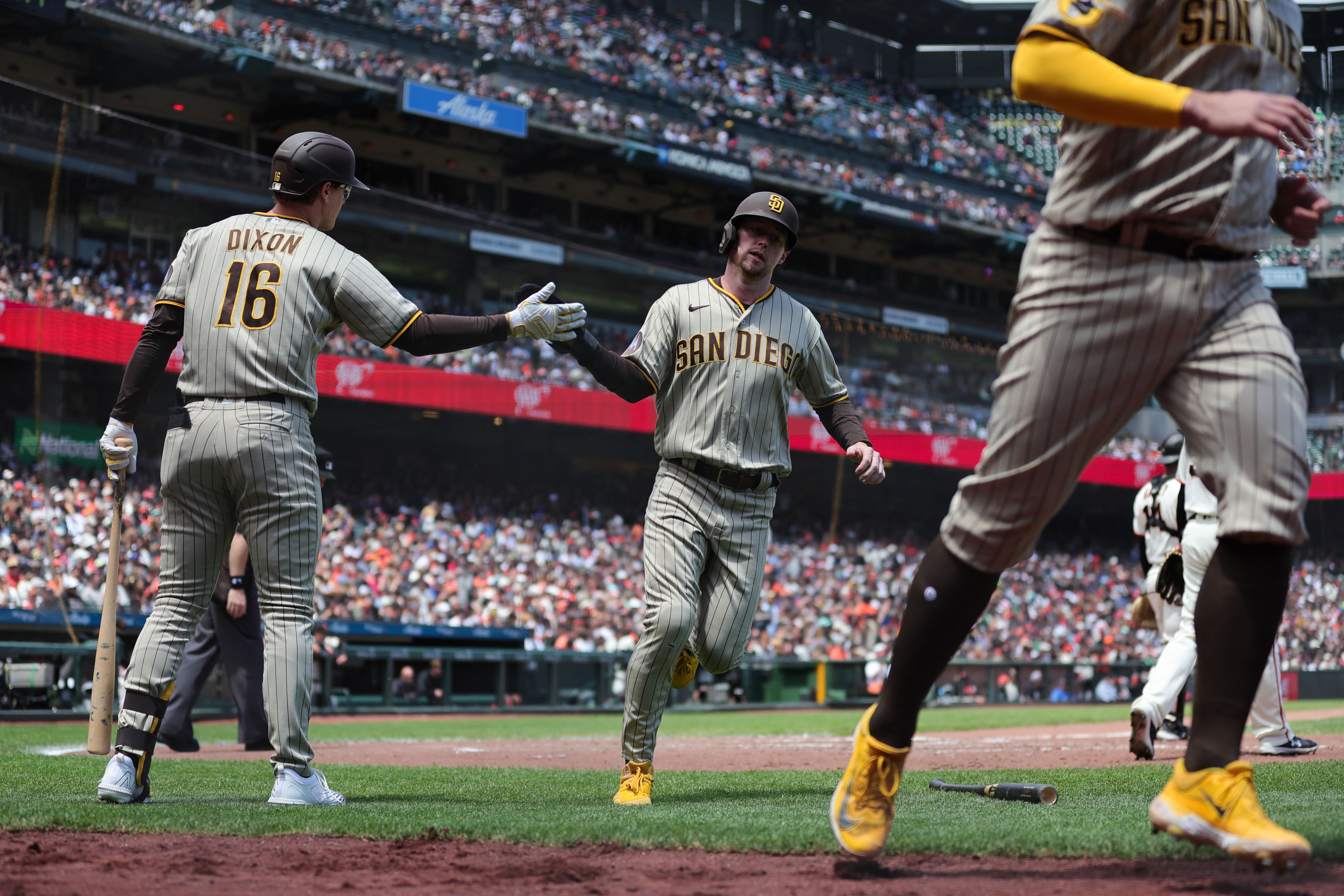 SF Giants' winning streak reaches 10 games against Padres