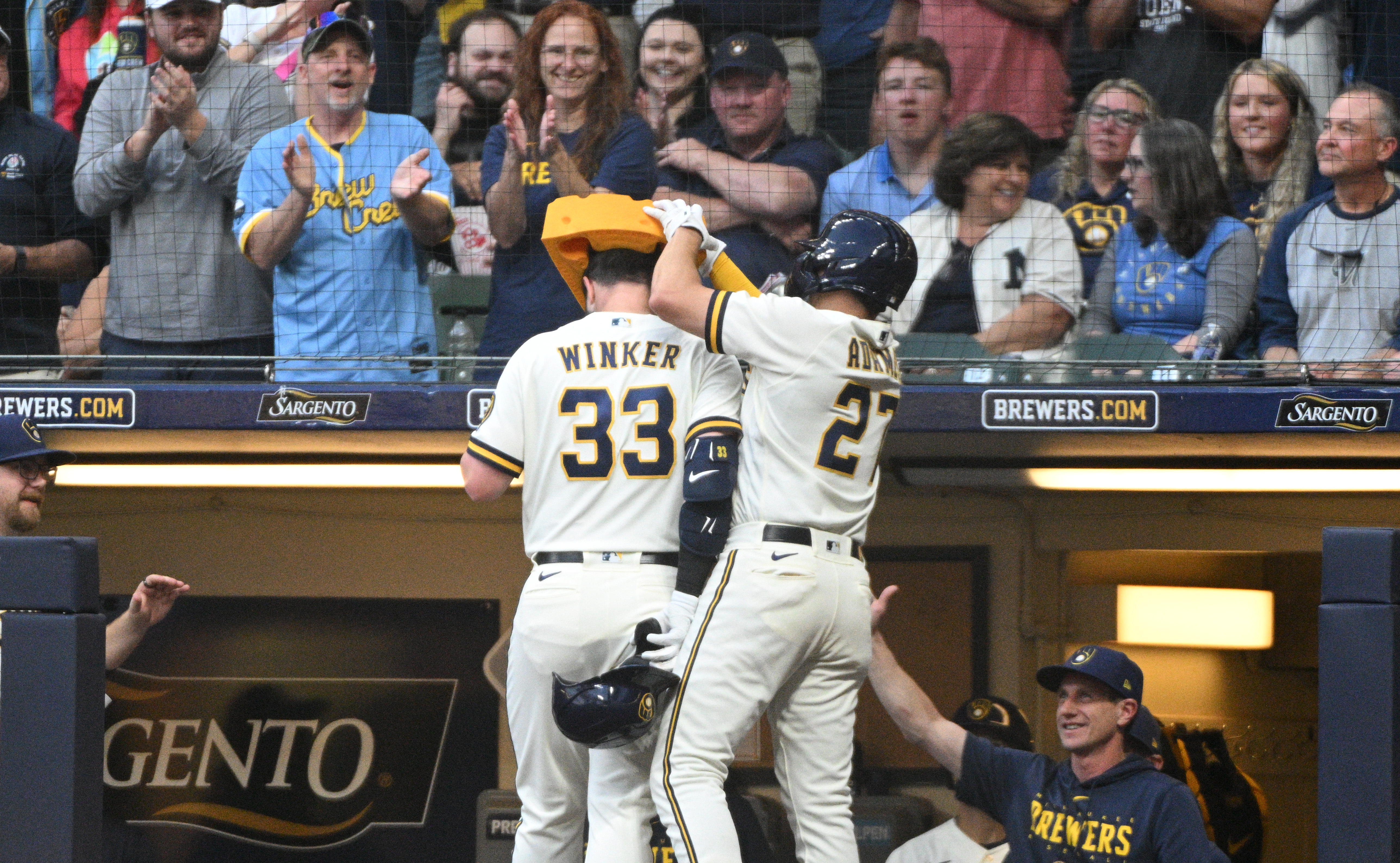 Photos: Milwaukee Brewers blank Arizona Diamondbacks 2-0 for sweep