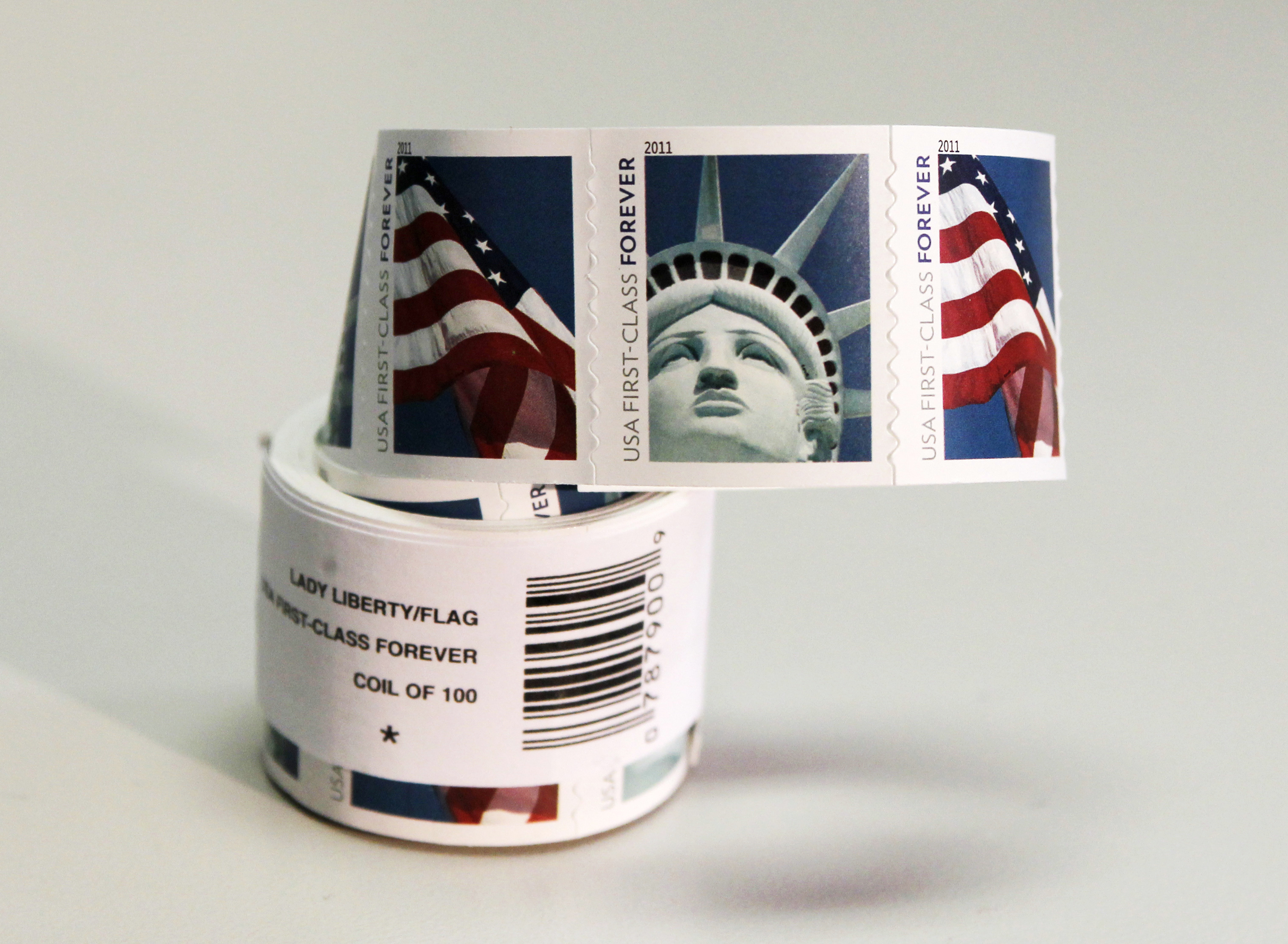 Agency approves plan to hike US stamp prices to 73 cents | Reuters