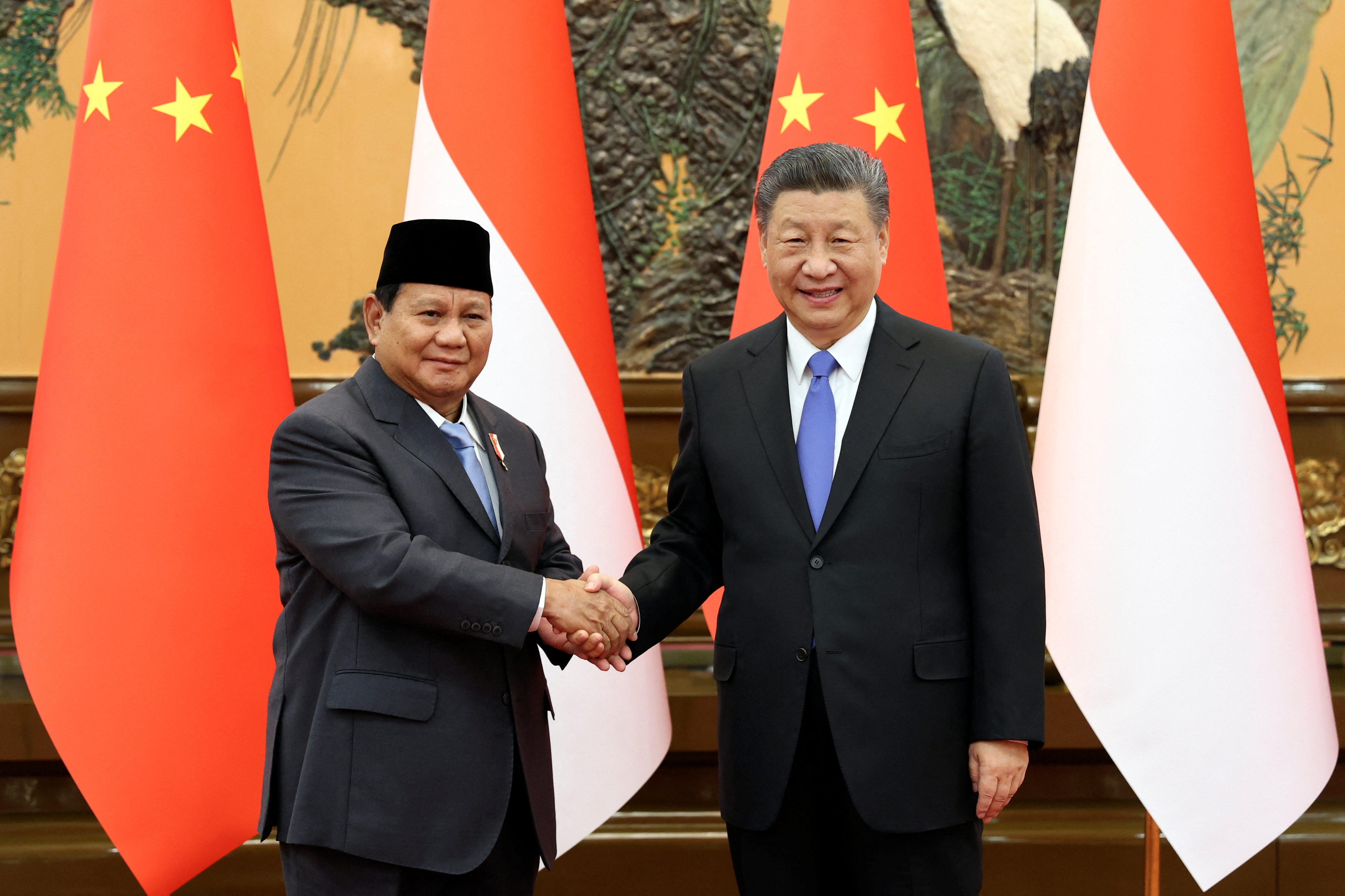 Chinese President Xi Jinping and Indonesia's President-elect Prabowo Subianto in Beijing