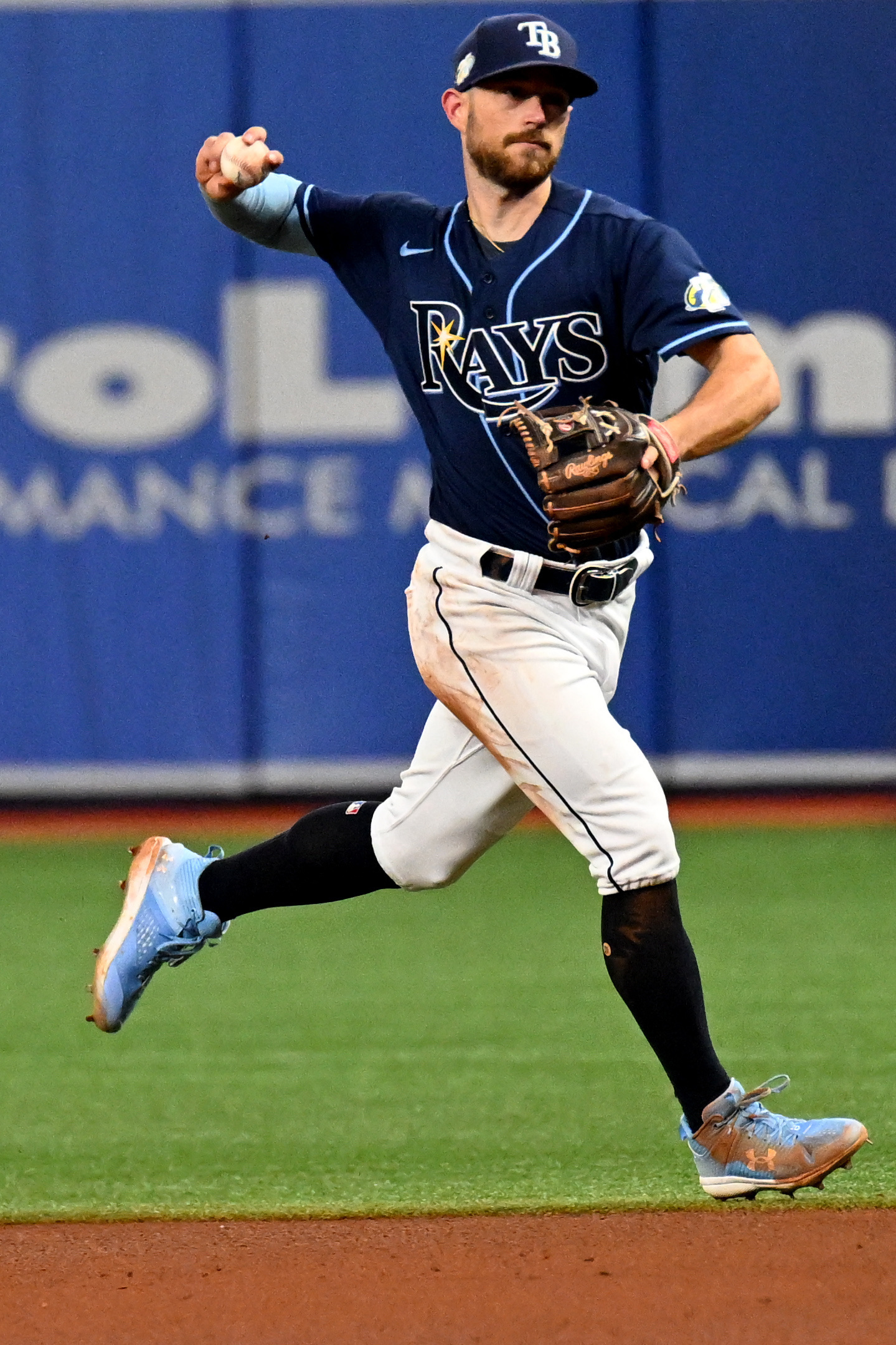 Tyler Glasnow goes 7 strong innings, Brandon Lowe homers to help Rays beat  Marlins 4-1 - CBS Miami