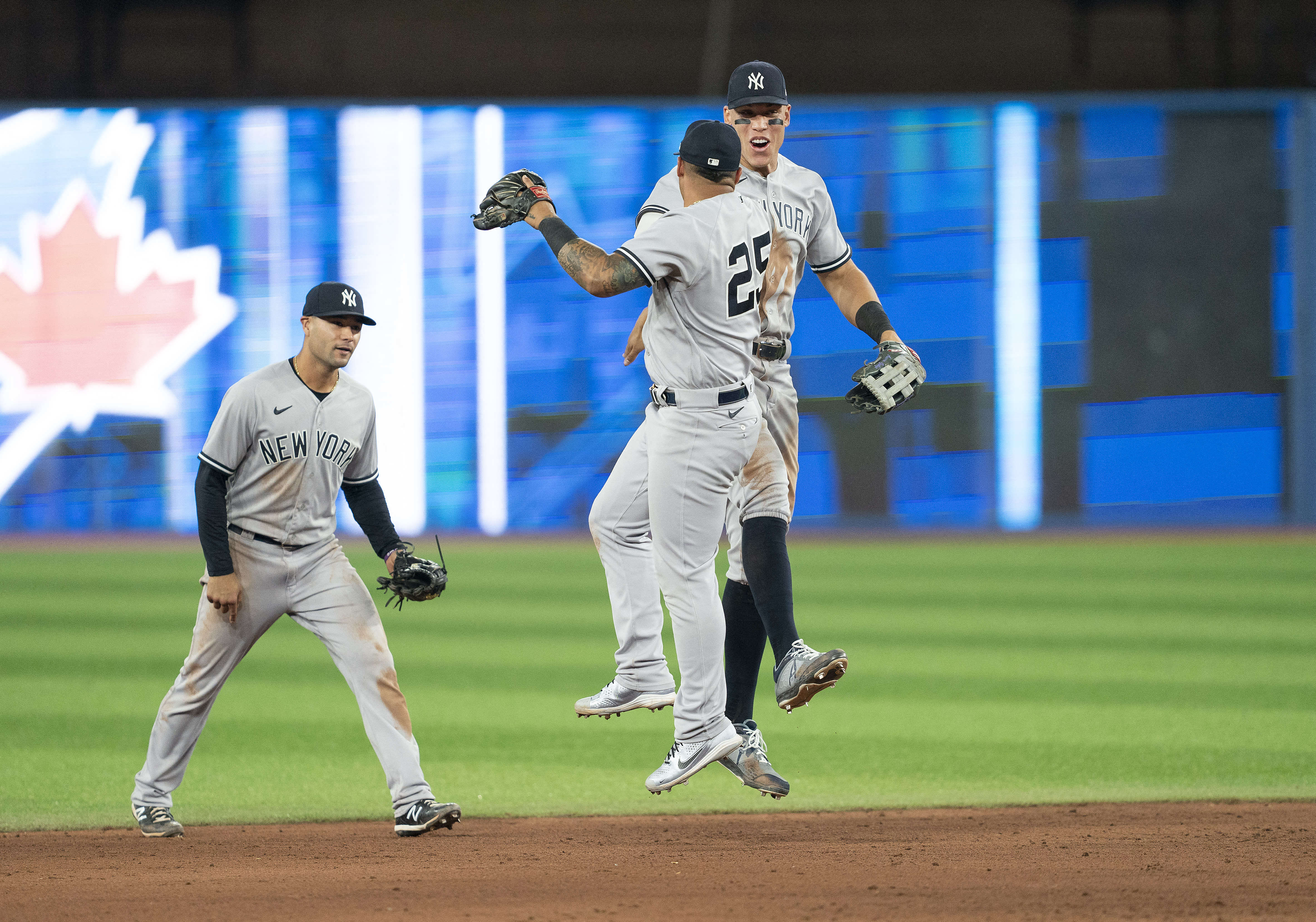 MLB roundup: Gleyber Torres, Yankees earn 10th straight win | Reuters