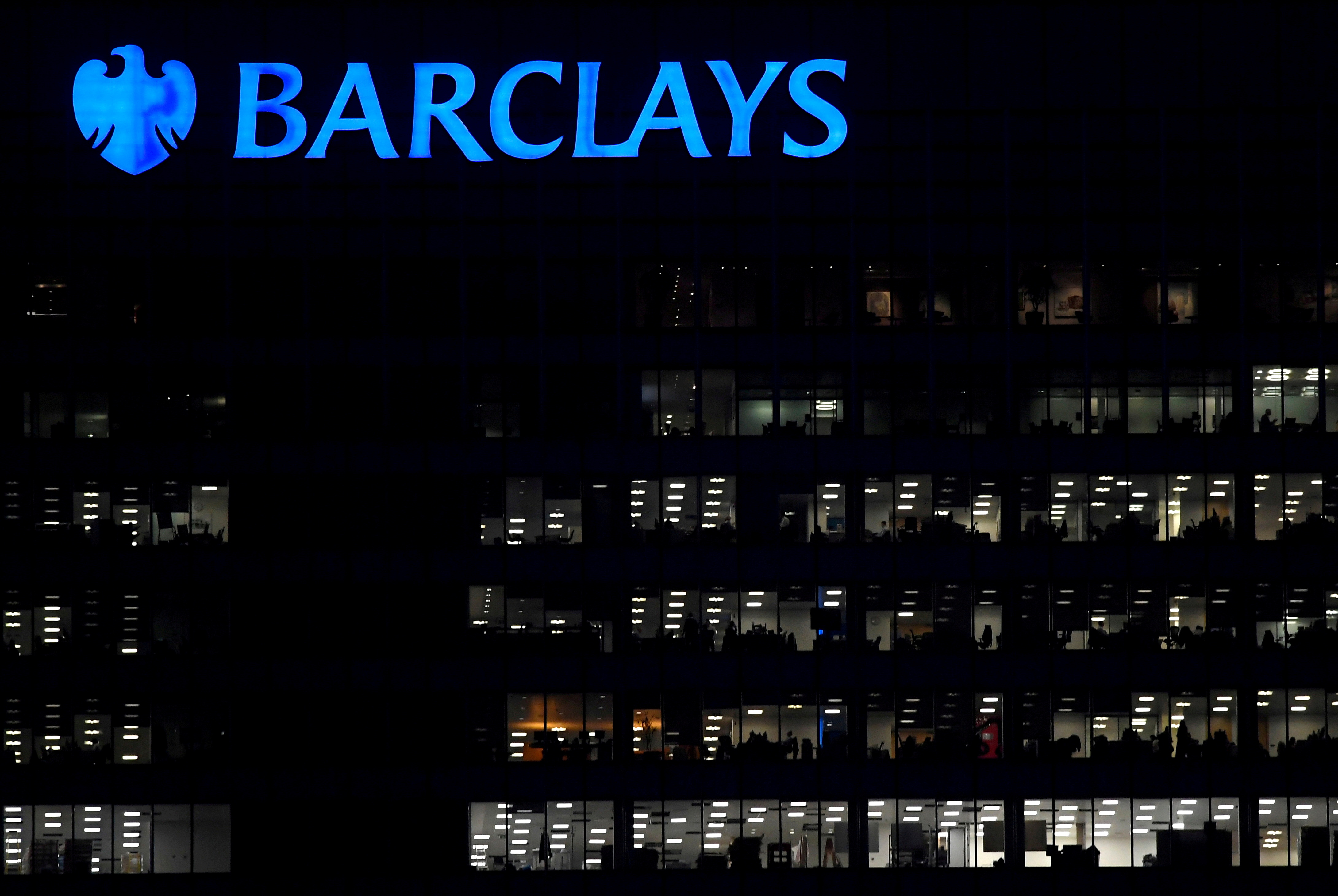 Barclays pays out more than 1 bln to investors as profits rebound