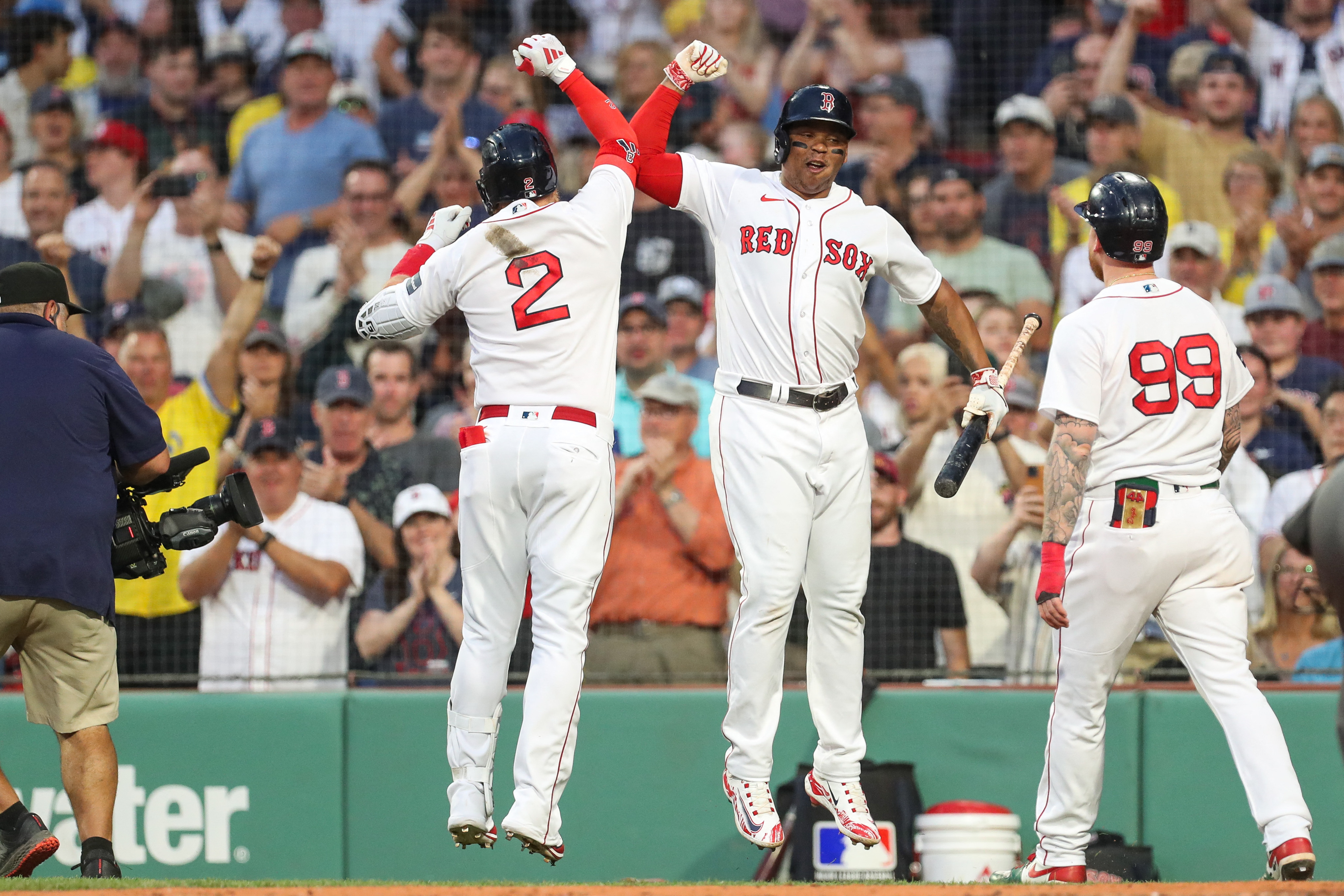 Justin Turner homers twice as Red Sox rout Yankees