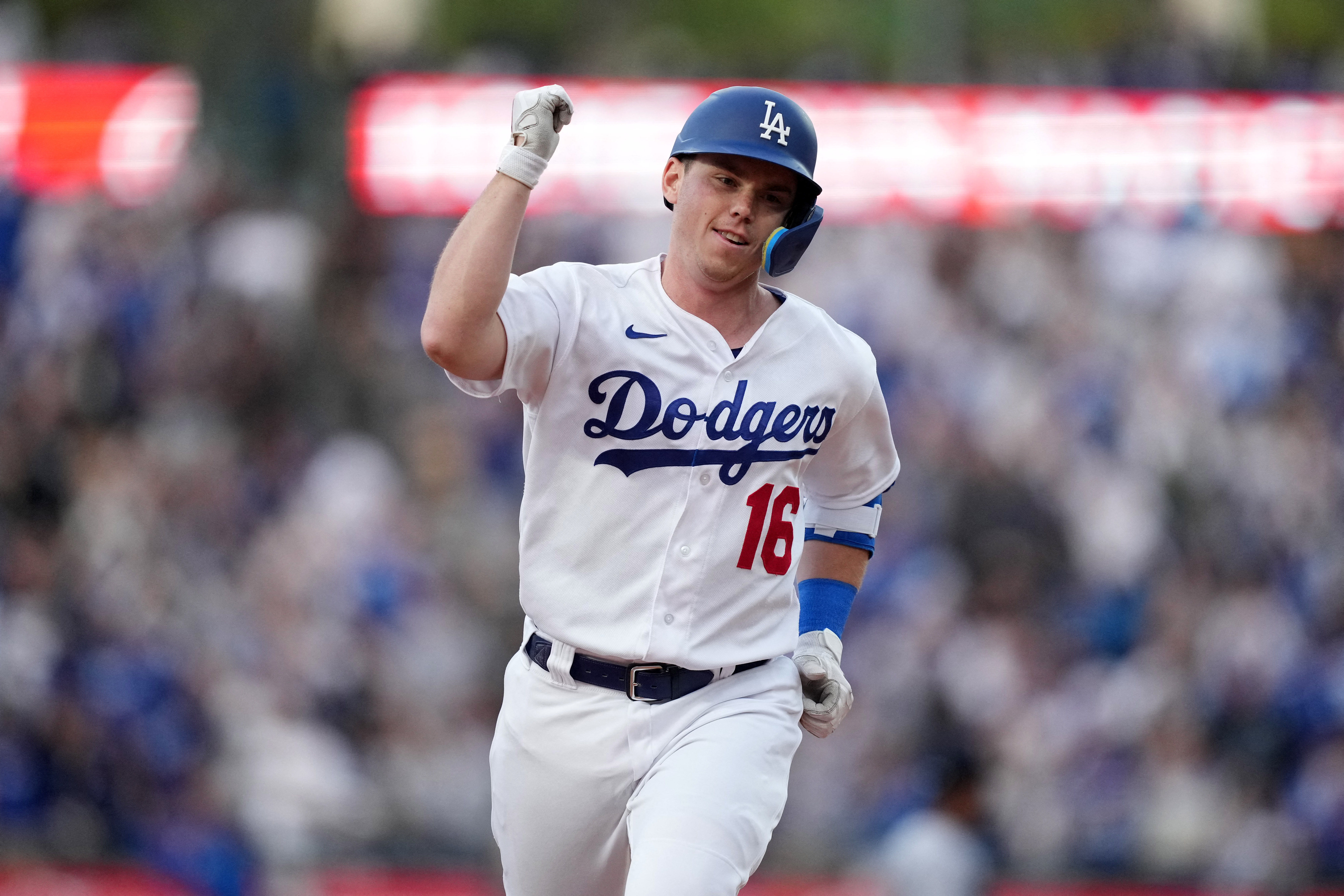 Los Angeles, CA, USA. 28th May, 2019. Los Angeles Dodgers catcher Will Smith  (16) bats his his major league debut during the game between the New York  Mets and the Los Angeles