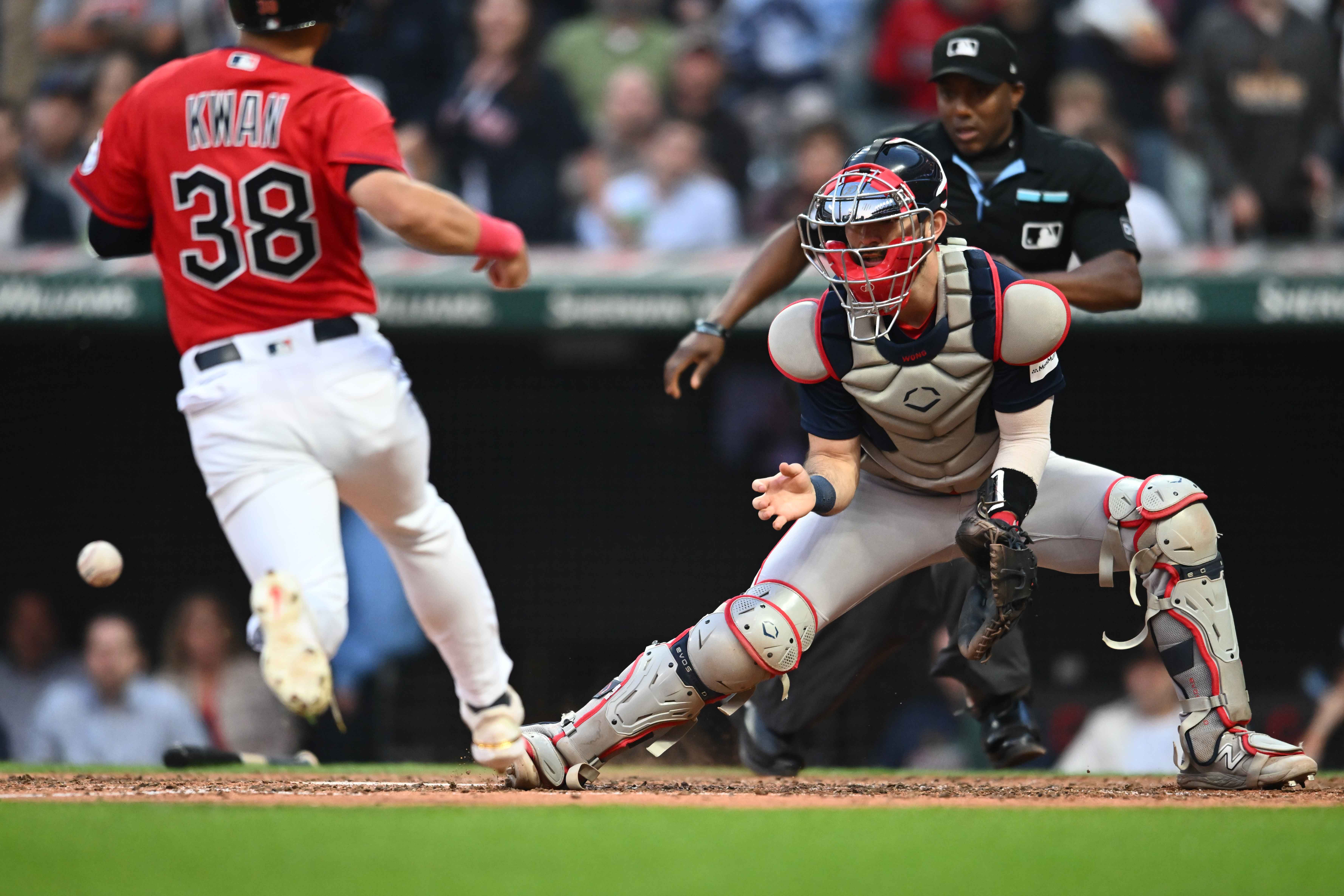 Red Sox beat Guardians 5-4