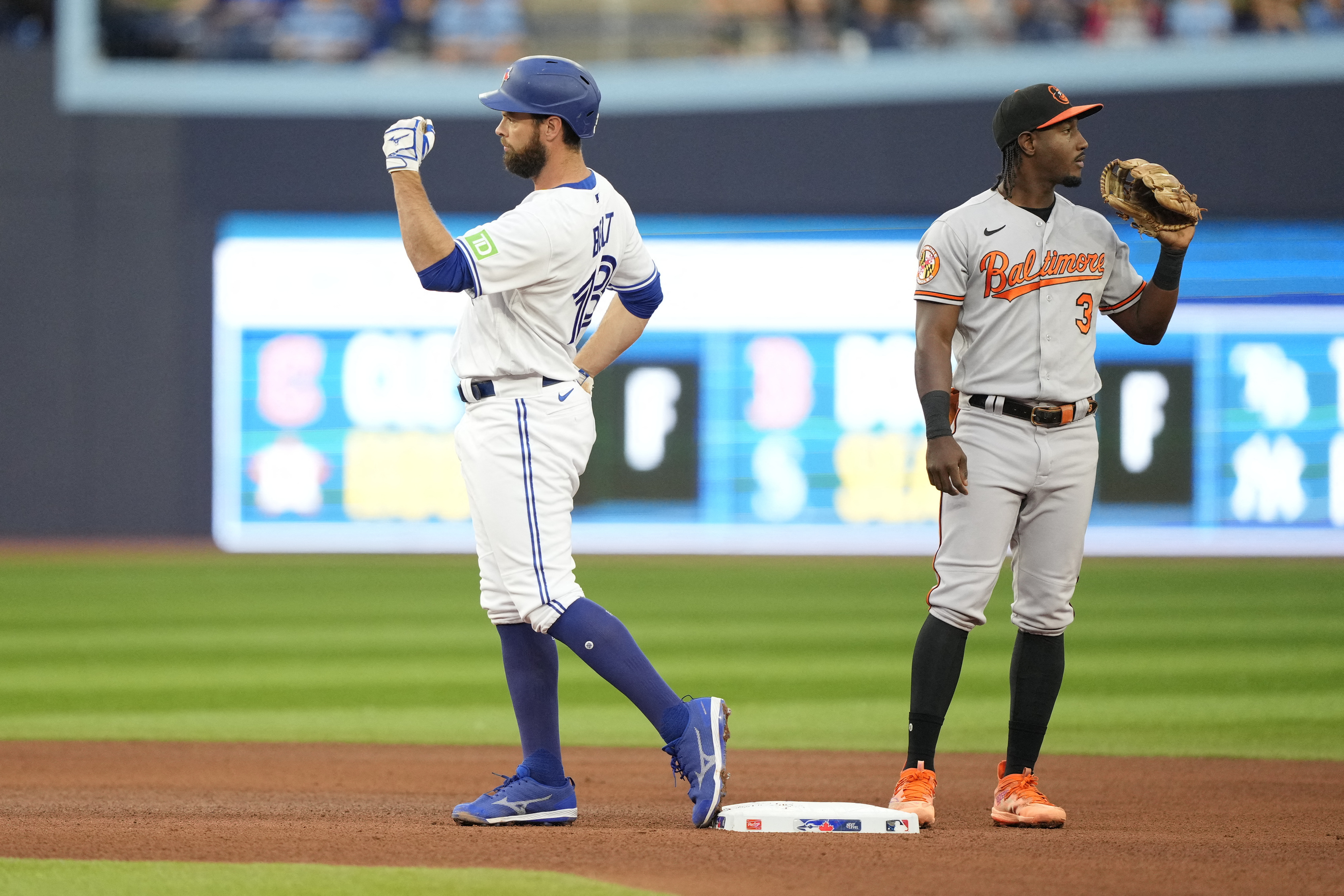 Orioles' Sixth-inning Blunders Hand Blue Jays Win | Reuters