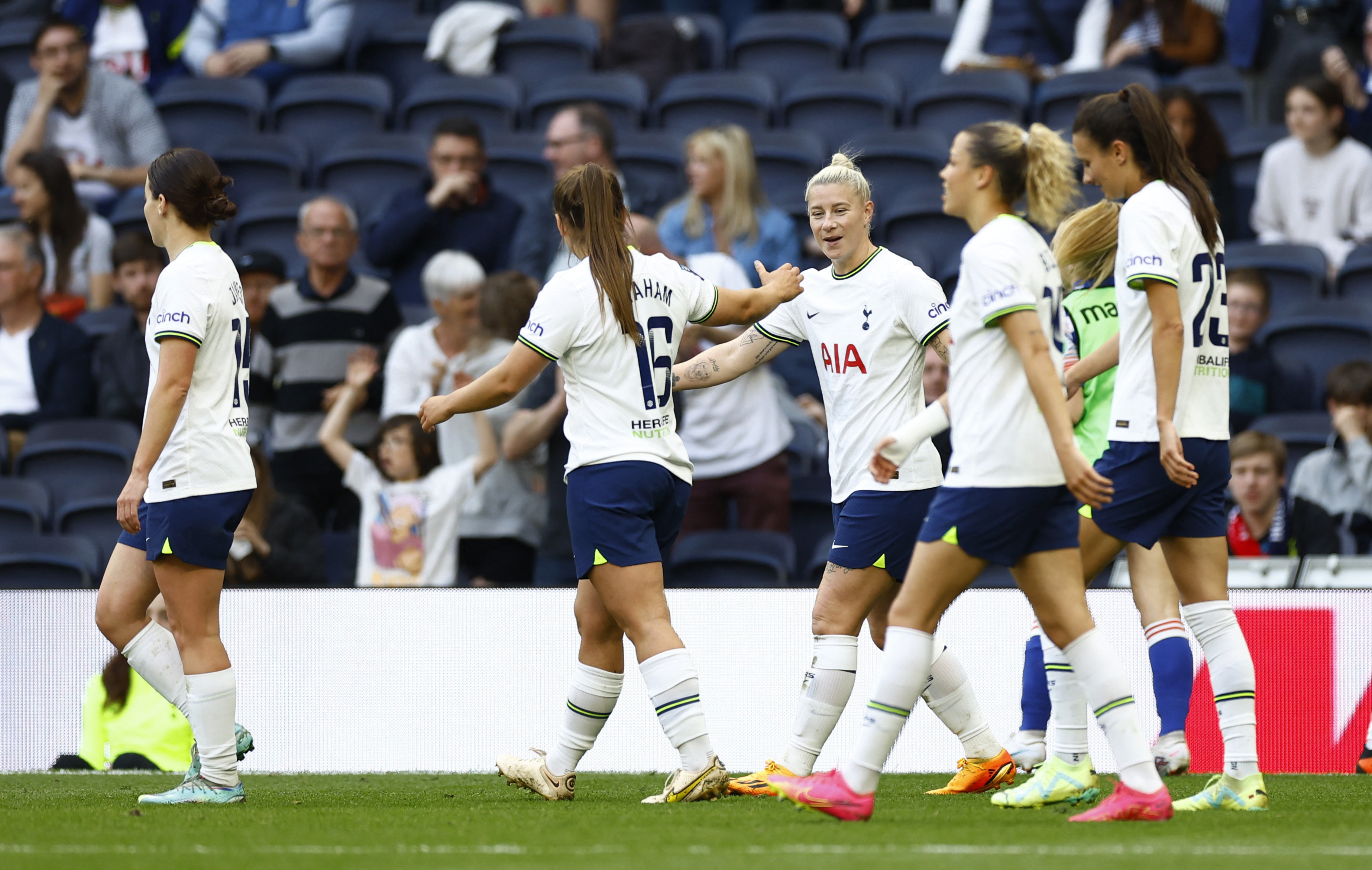 8,730 Tottenham Hotspur Fc Women Photos & High Res Pictures