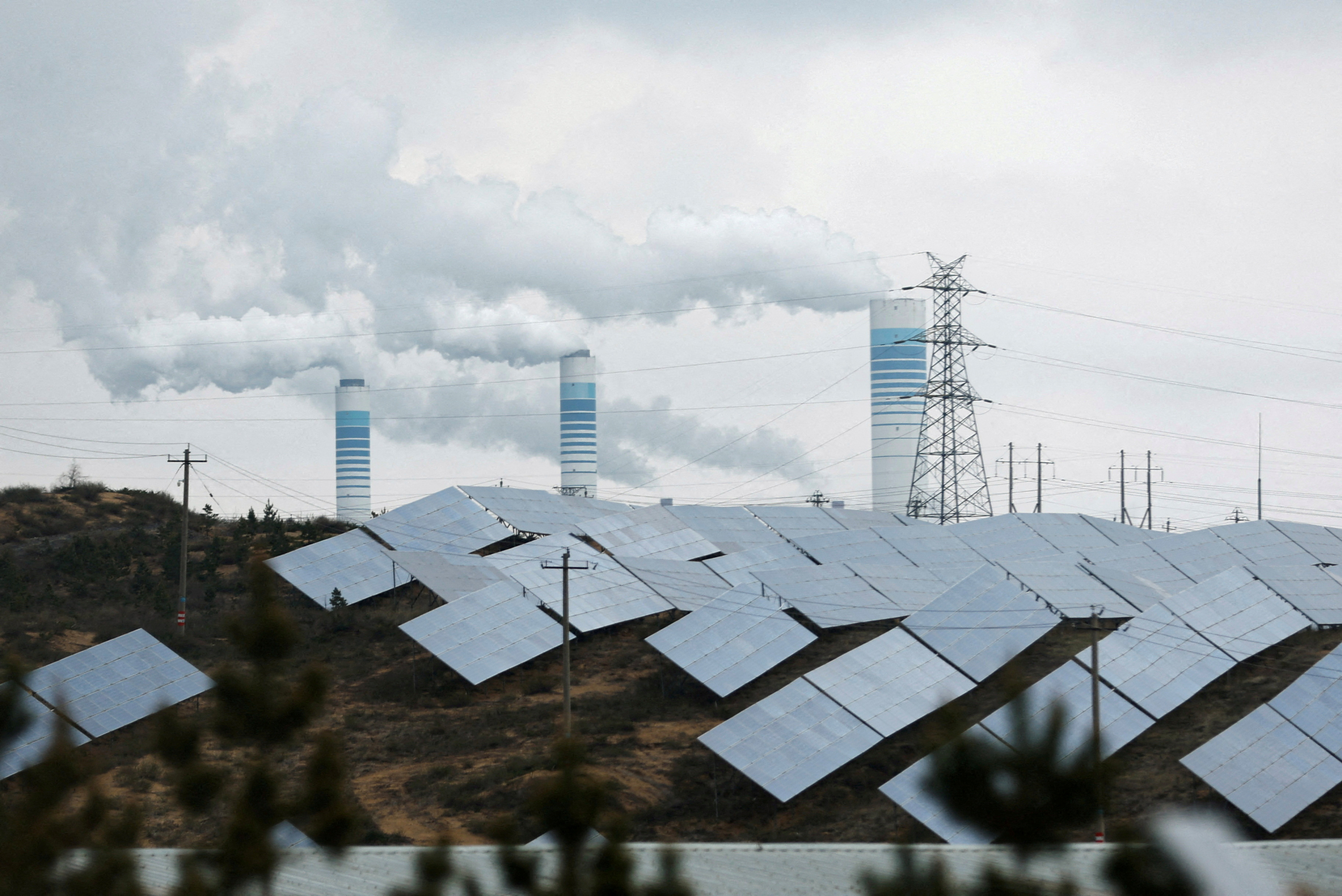 China to set up solar, wind recycling system