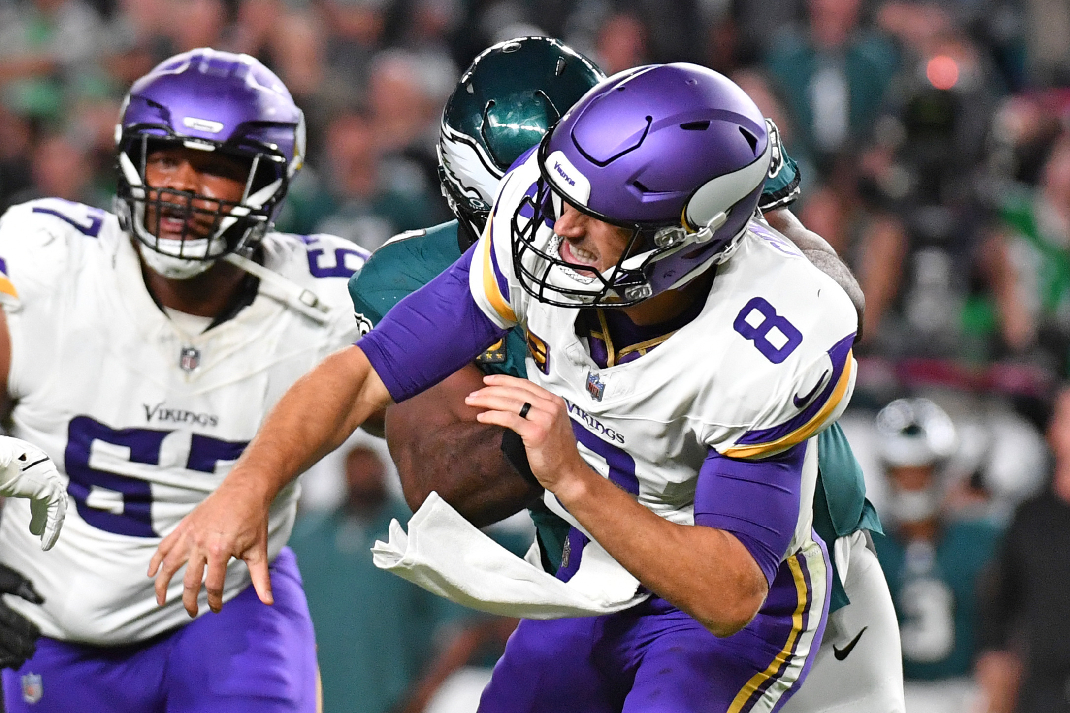 Jalen Hurts Runs For 2 TDs, Throws Another As Eagles Defeat Vikings ...