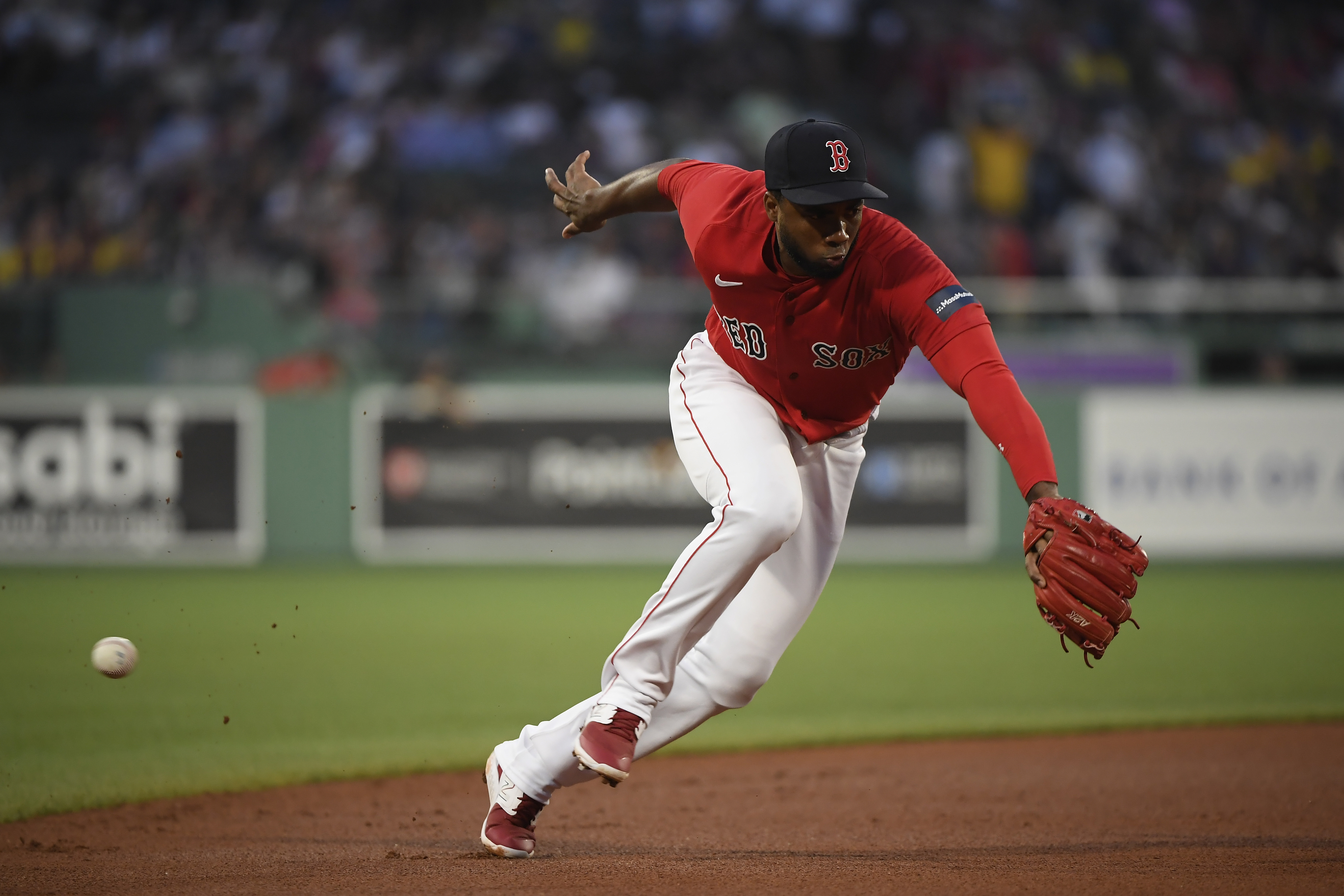 Red Sox continue to rock Rockies
