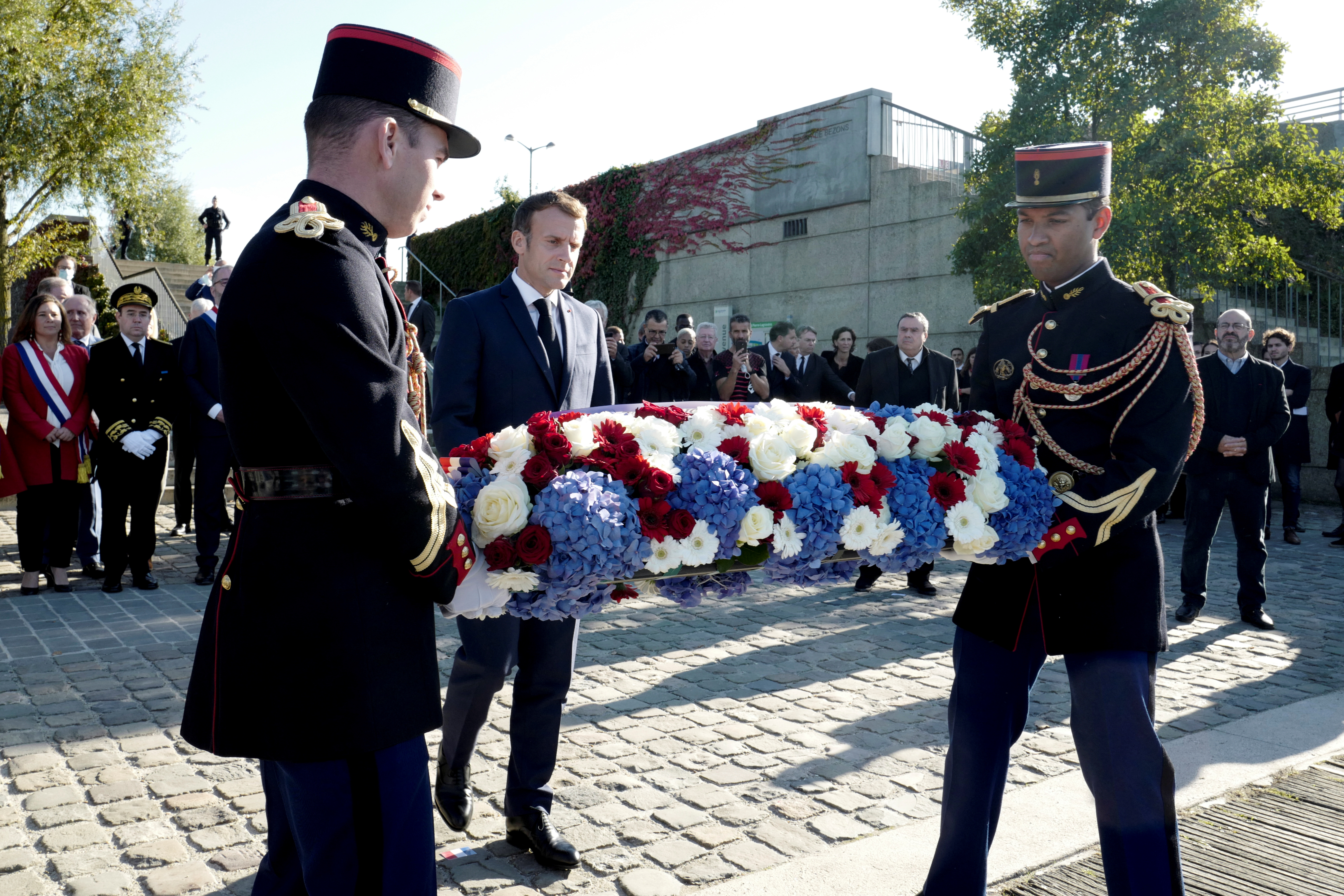 Macron marks the anniversary of the massacre of October 17, 1961, in Paris