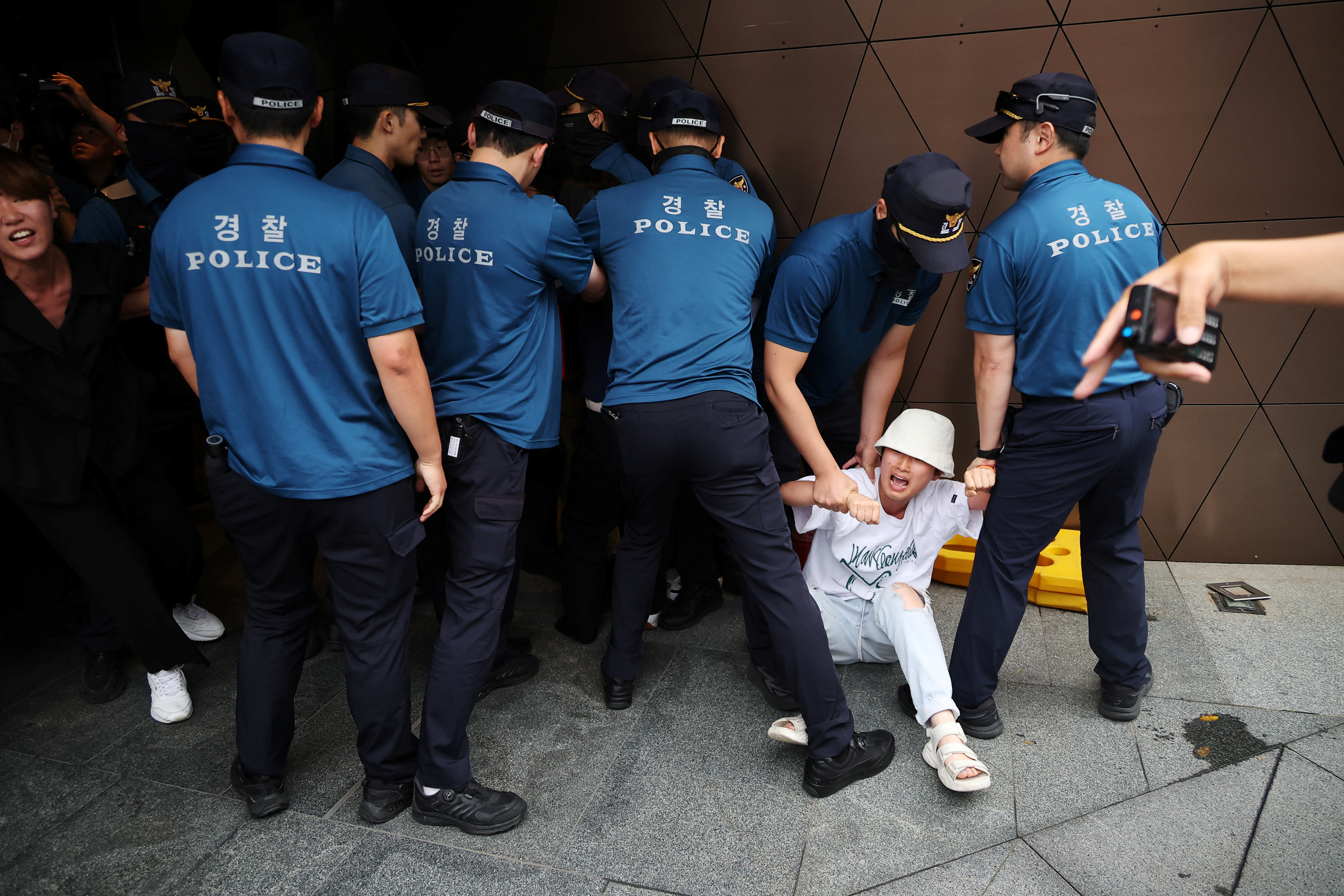 South Korean police put out warning over fake pro sports jerseys