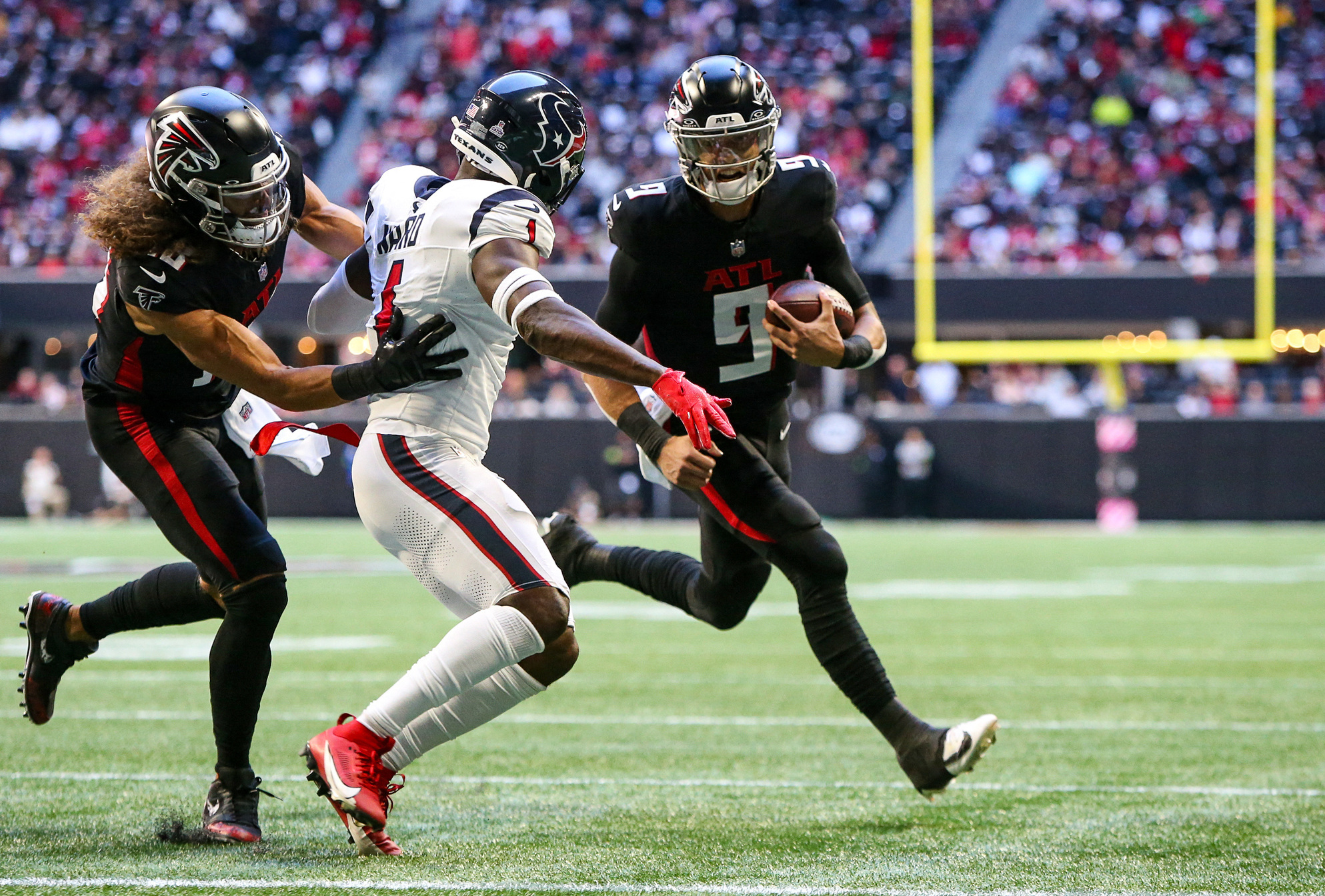 Younghoe Koo's kick lifts Falcons over Texans | Reuters