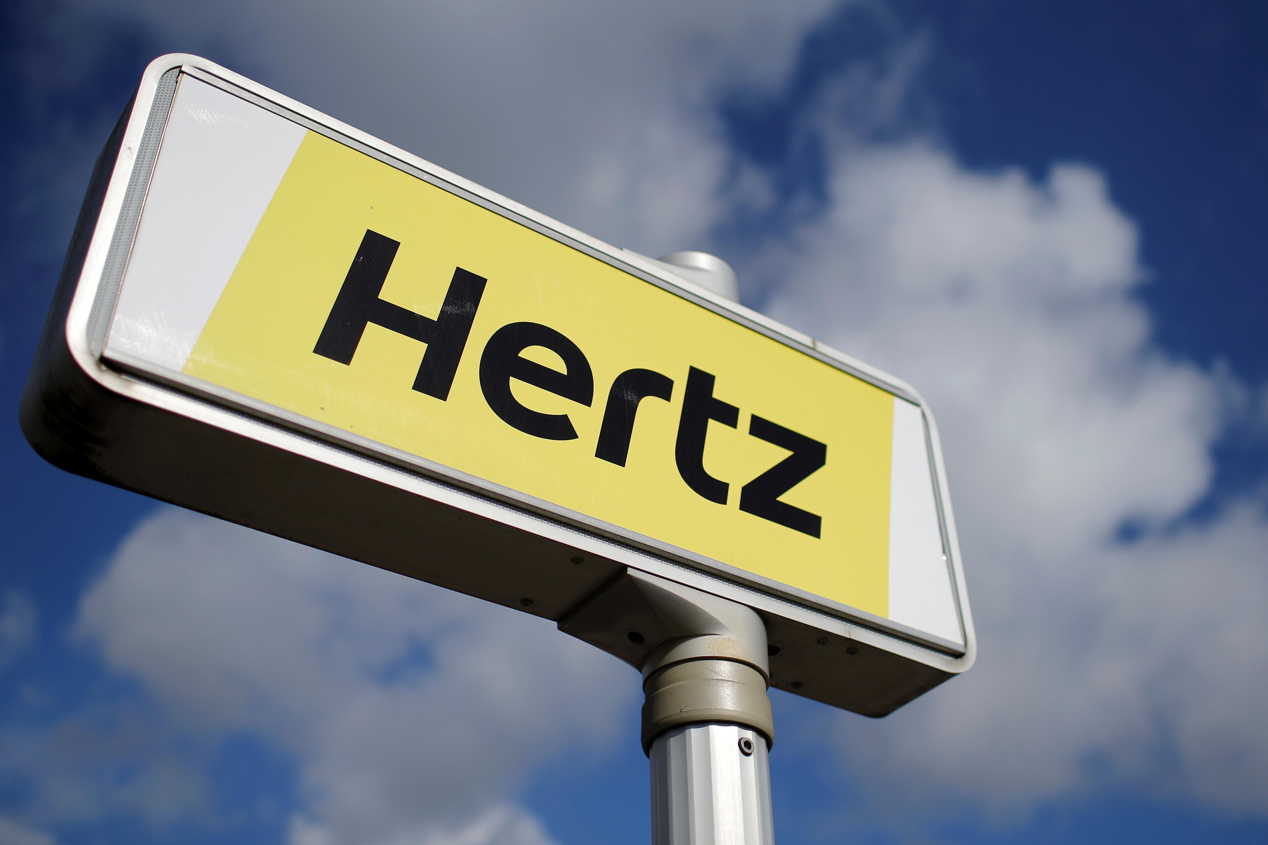 How to Buy Hertz Stock [2024] | Invest in HTZ