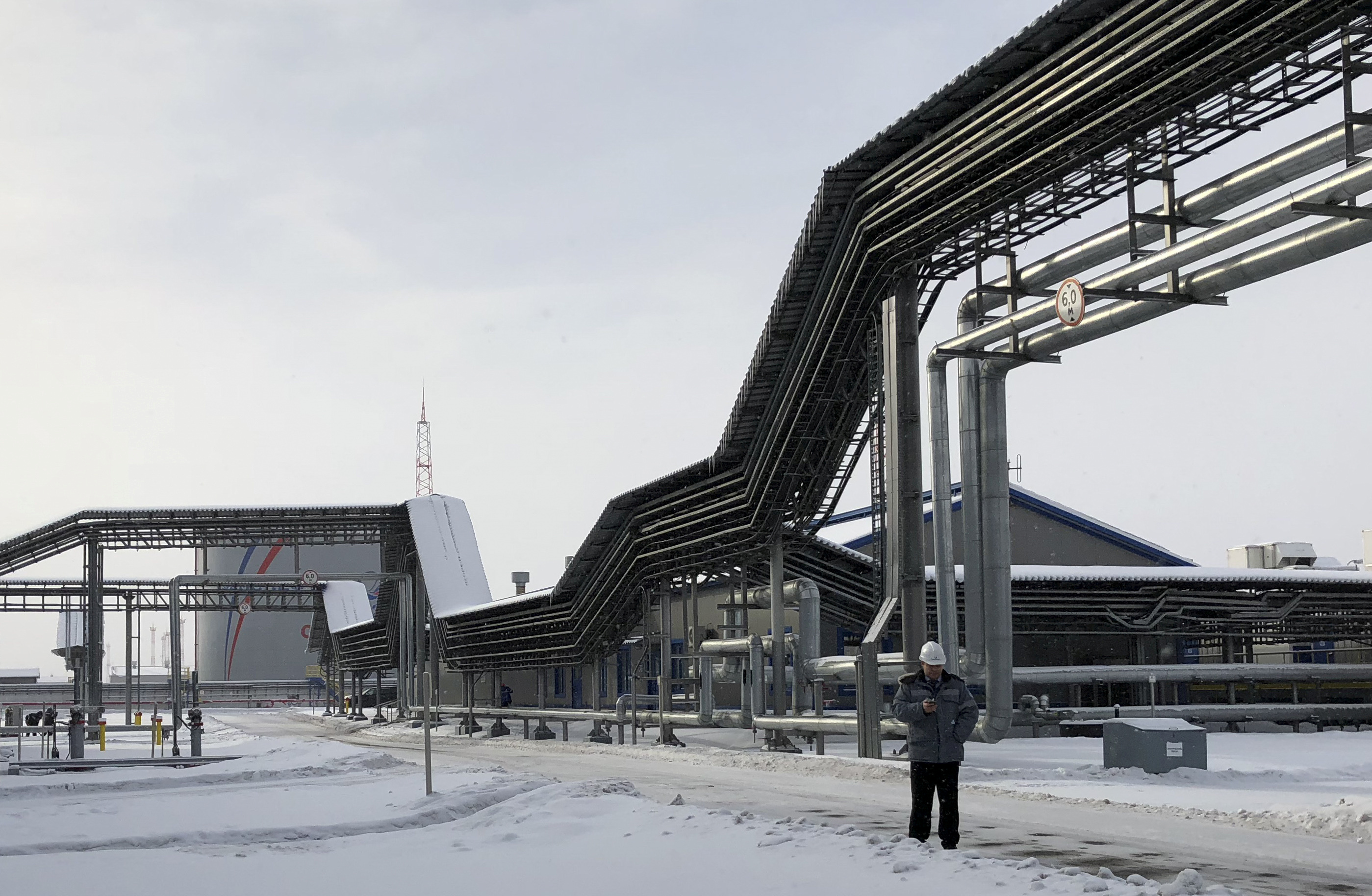 Russia's Transneft plans oil supplies of 36.7 mln T in June - Ifax ...