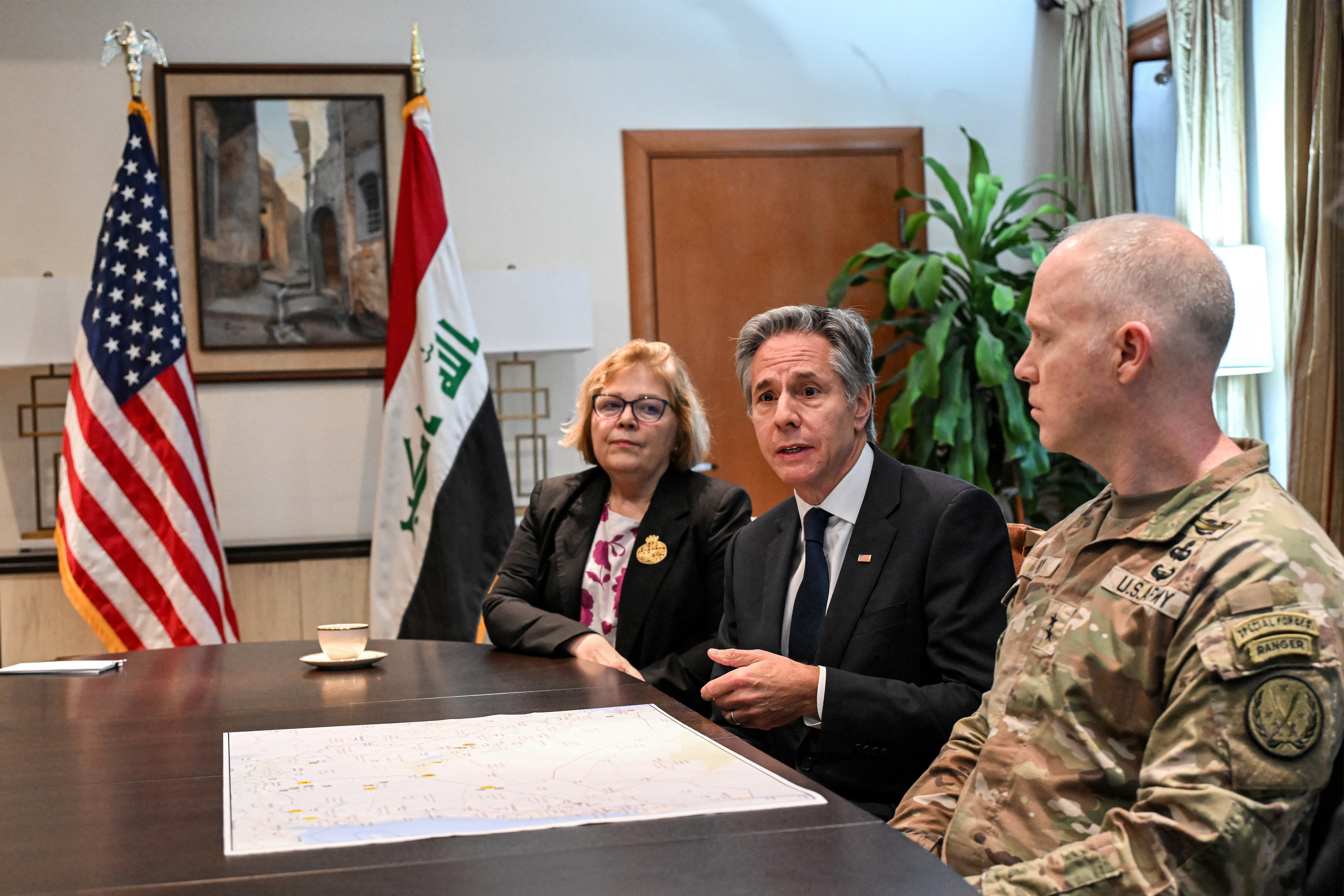 Blinken makes unannounced Iraq visit as part of Syria diplomacy
