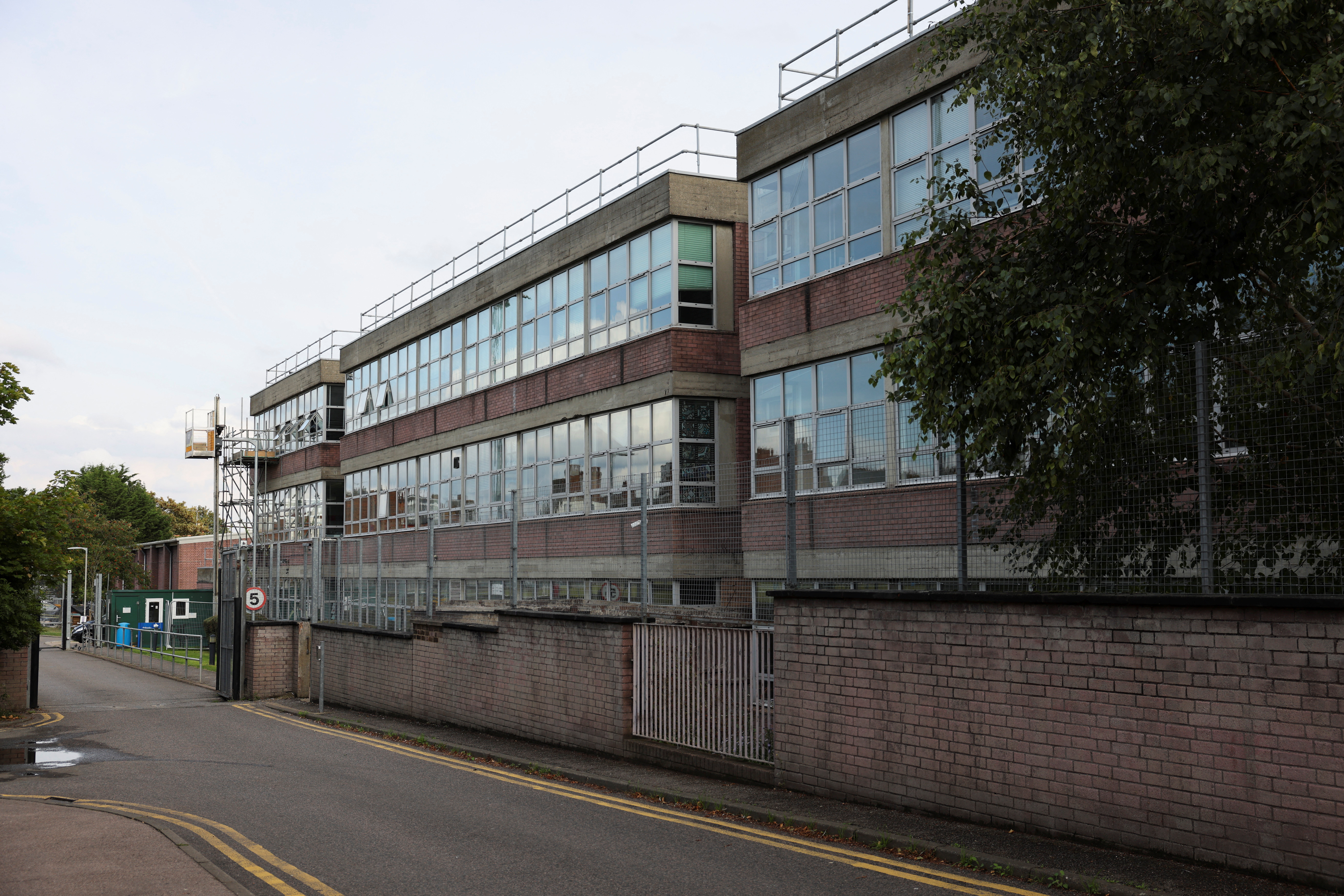 UK schools ordered to shut buildings over crumbling concrete Reuters