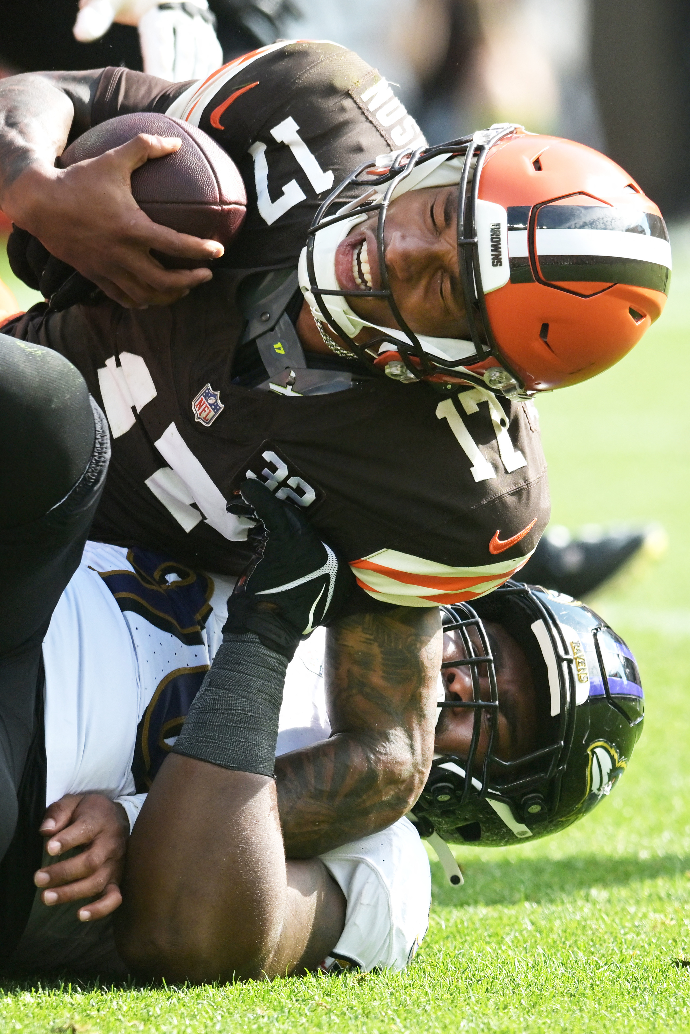 Baltimore Ravens 47-42 Cleveland Browns: Lamar Jackson returns from cramps  as Ravens clinch thriller, NFL News