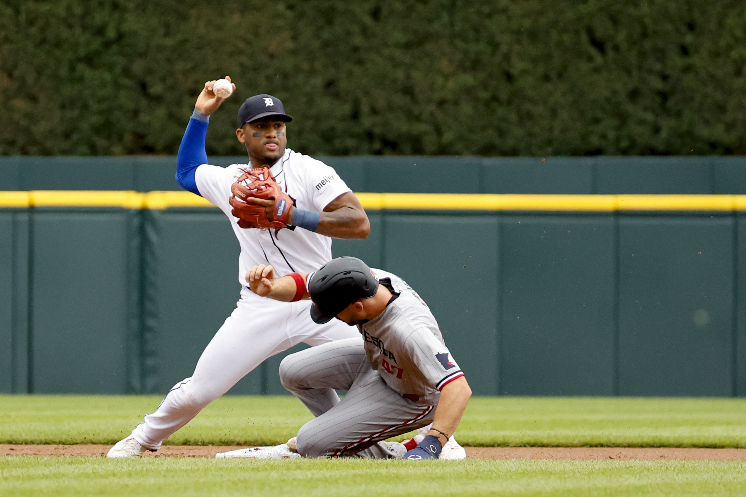 Royce Lewis and Willi Castro lead Twins to 6-3 comeback win over Tigers